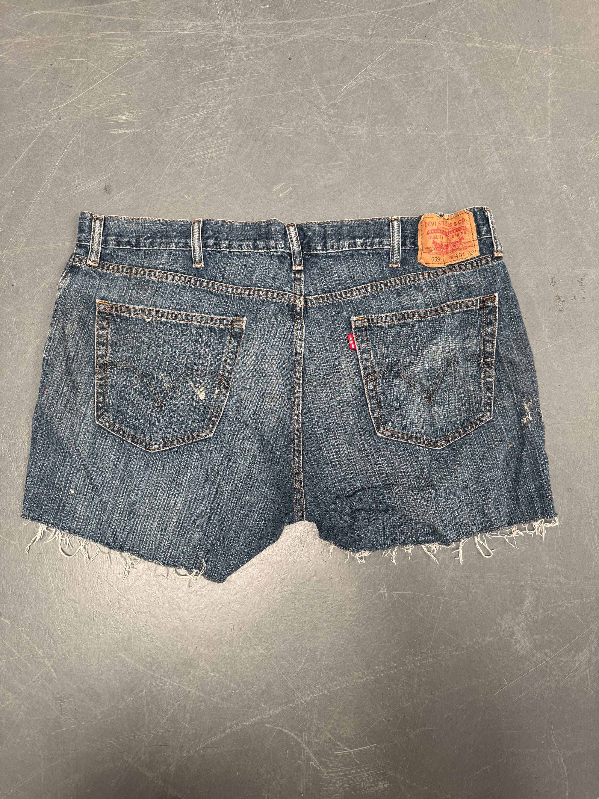Vintage Levis Cut Off Denim Shorts - 90s Made - W 40 - SH760