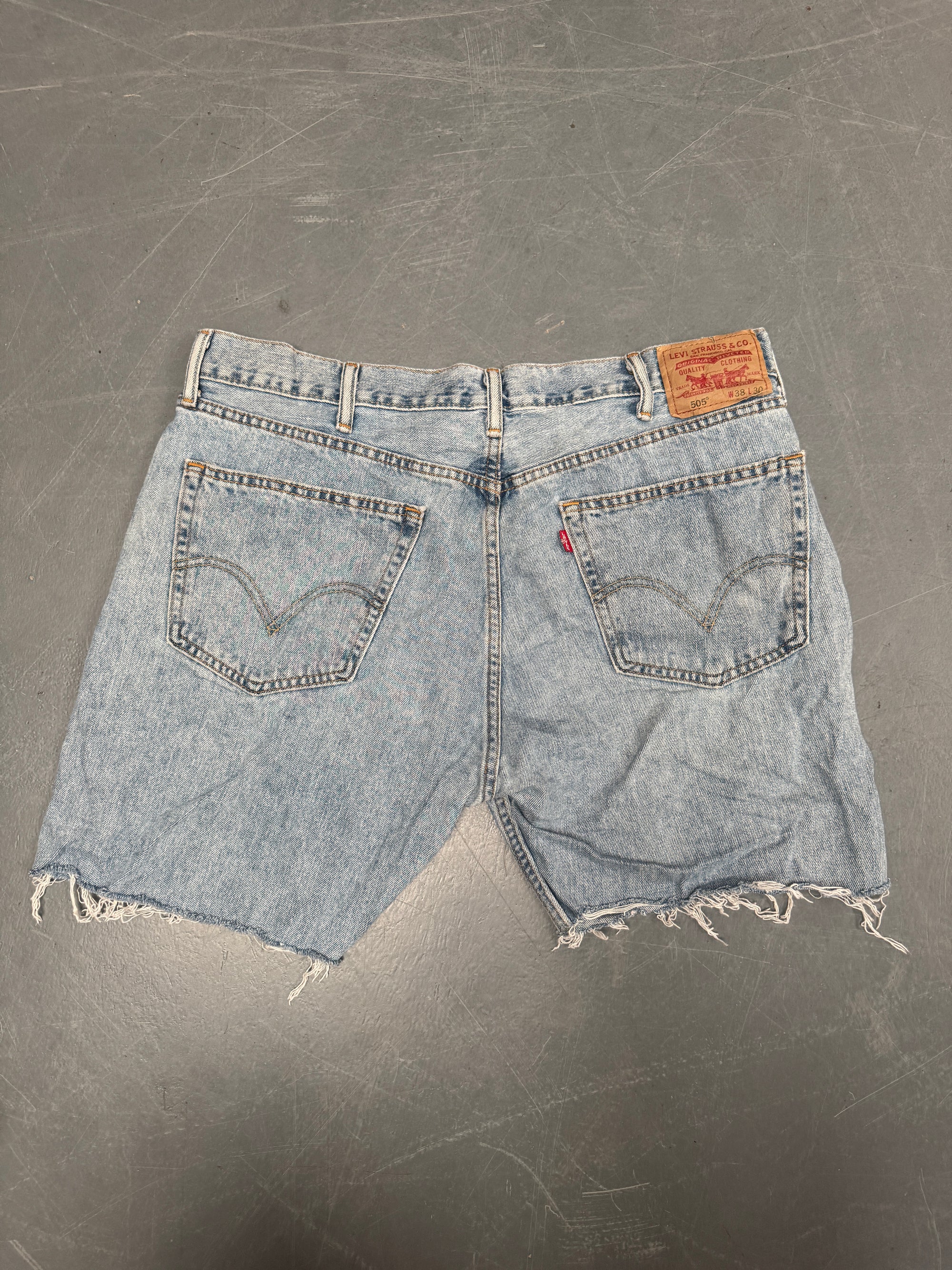 Vintage Levis Cut Off Denim Shorts - 90s Made - W 38 - SH767