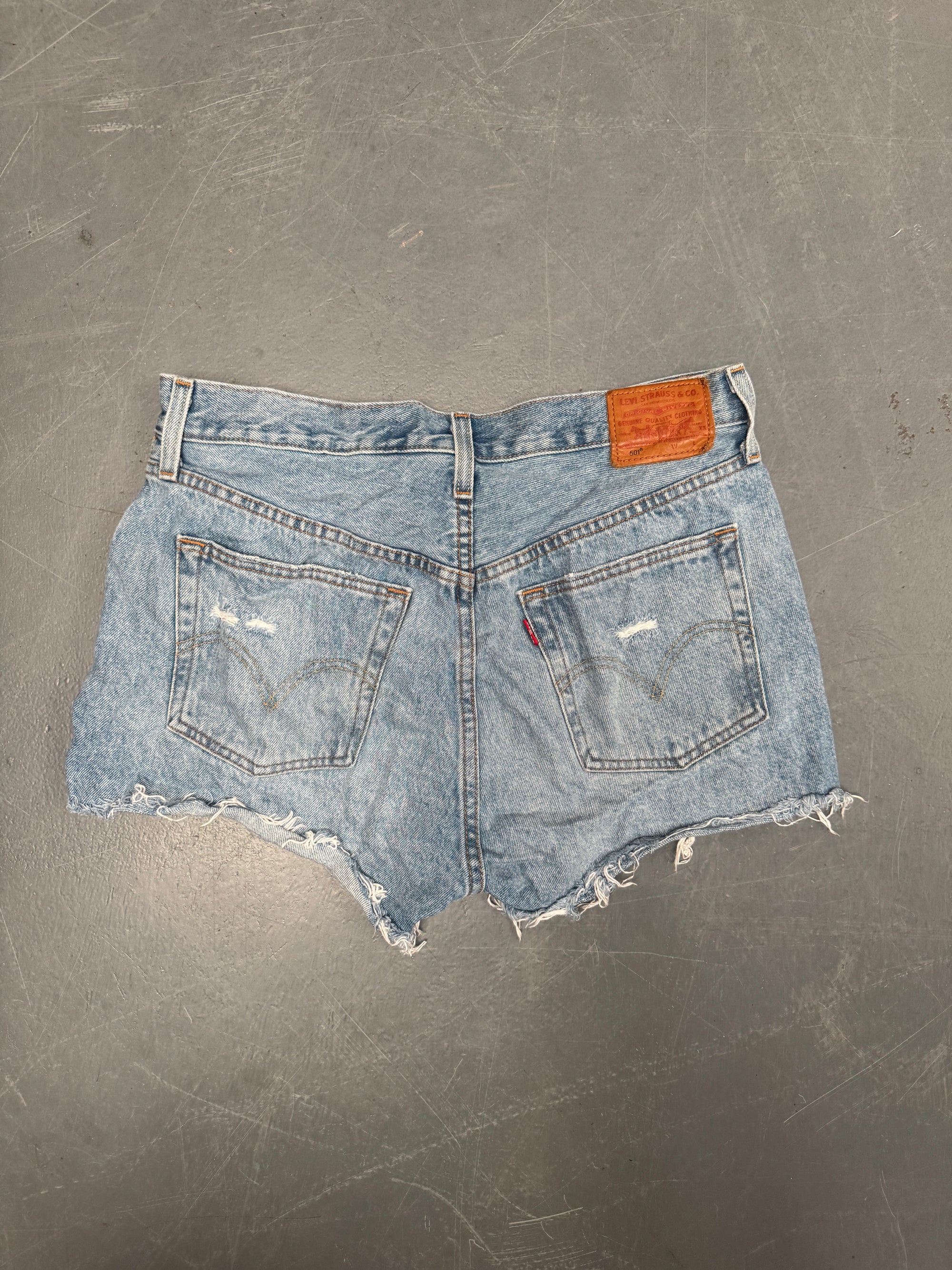Vintage Levis Cut Off Denim Shorts - 90s Made - W 30 - SH771
