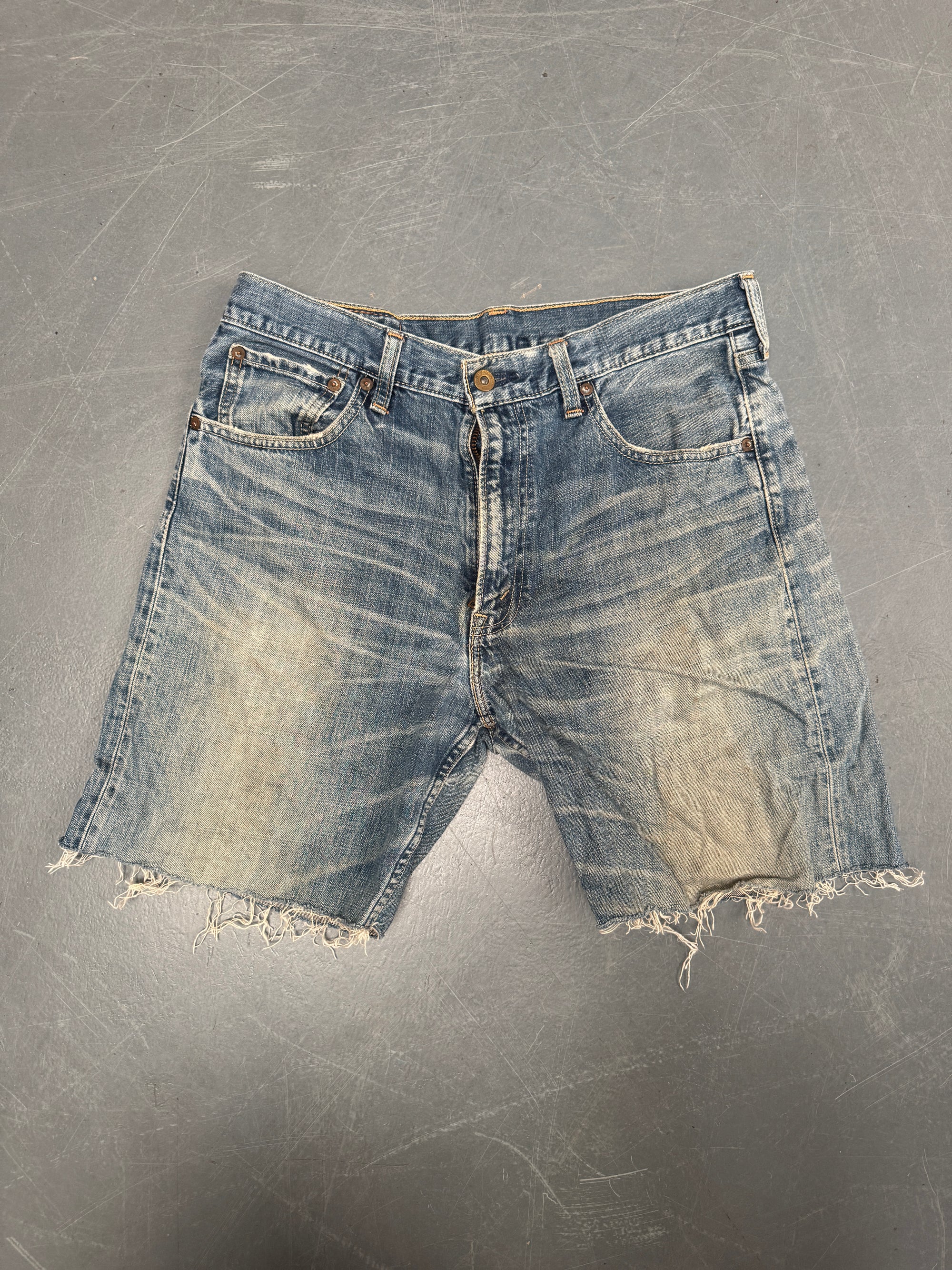 Vintage Levis Cut Off Denim Shorts - 90s Made - W 32 - SH773