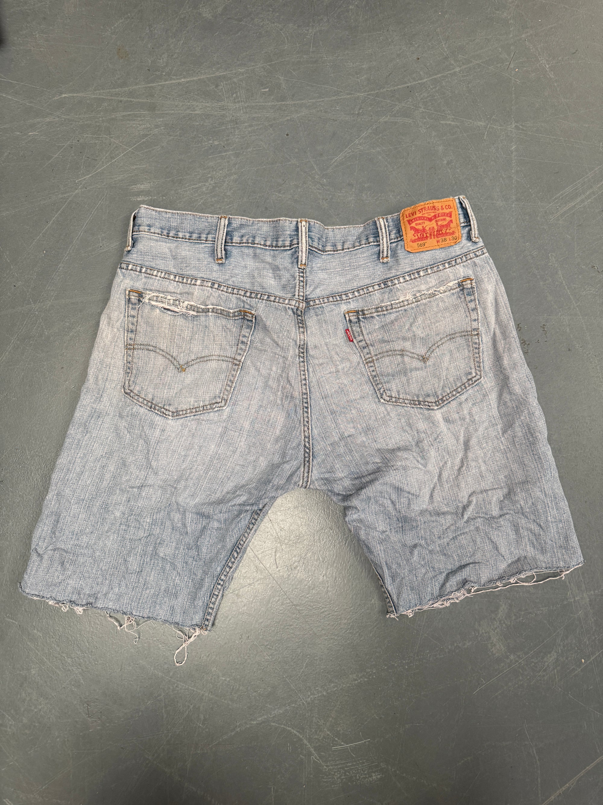 Vintage Levis Cut Off Denim Shorts - 90s Made - W 38 - SH775