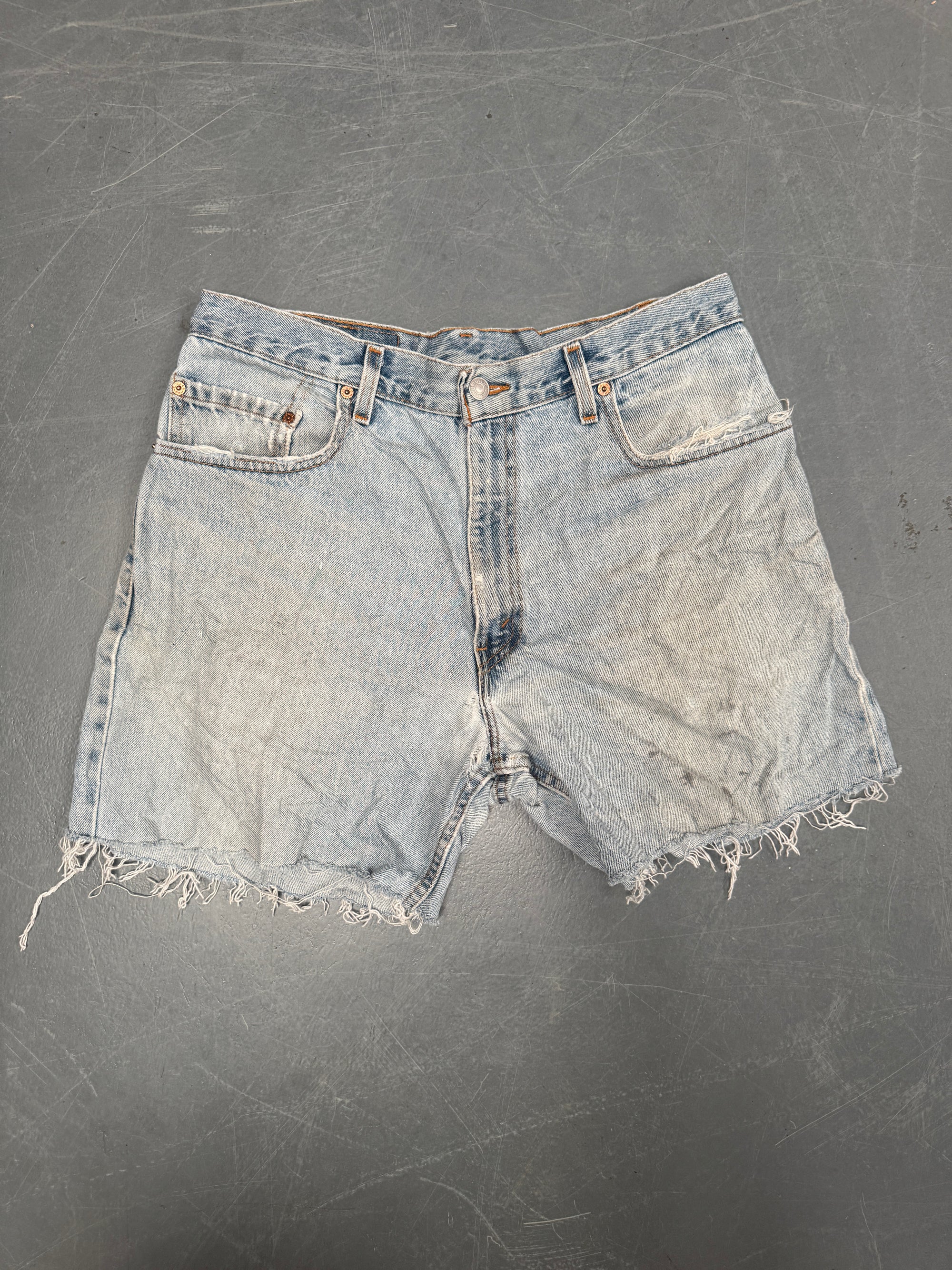 Vintage Levis Cut Off Denim Shorts - 90s Made - W 32 - SH778