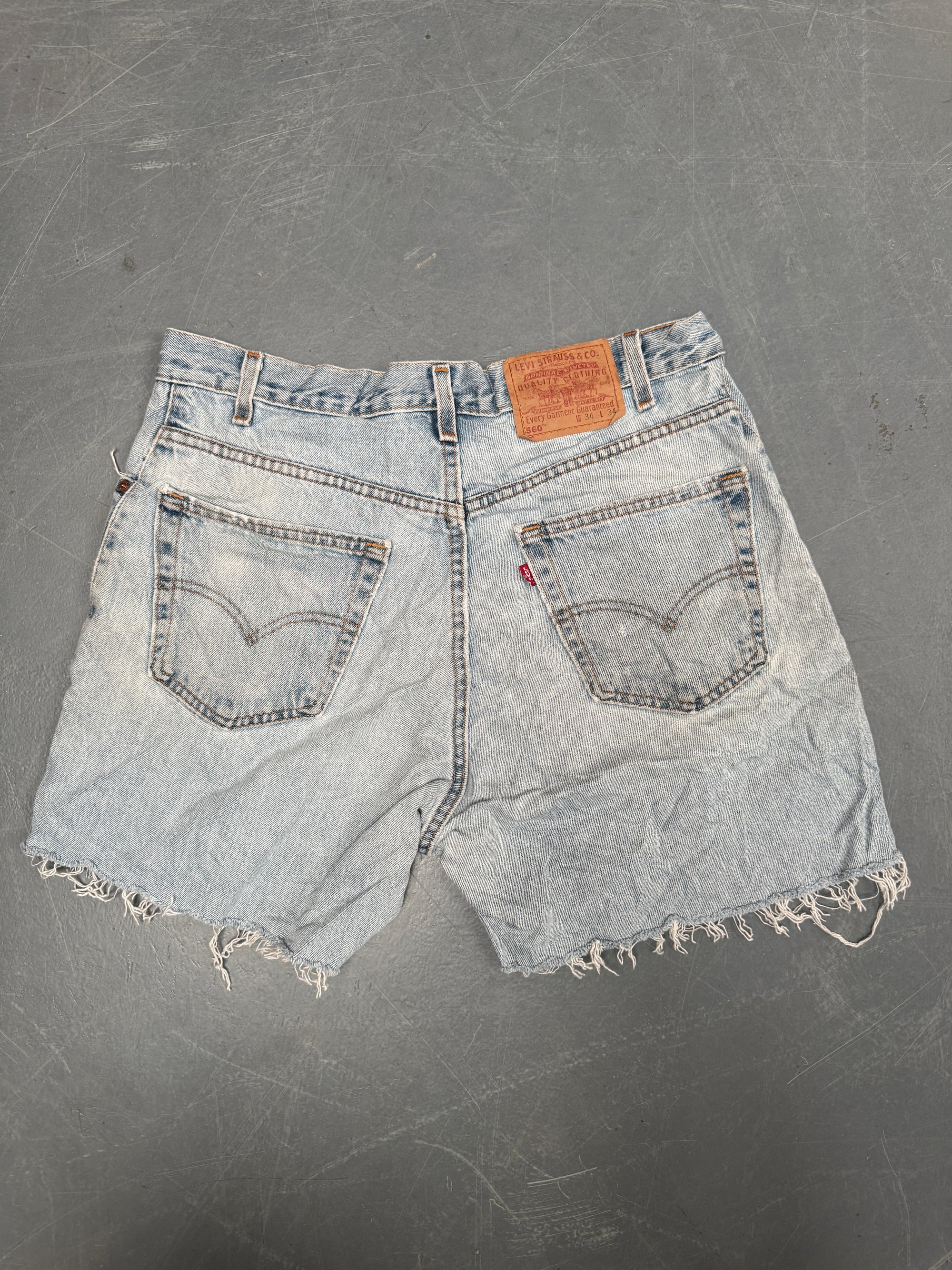 Vintage Levis Cut Off Denim Shorts - 90s Made - W 32 - SH778