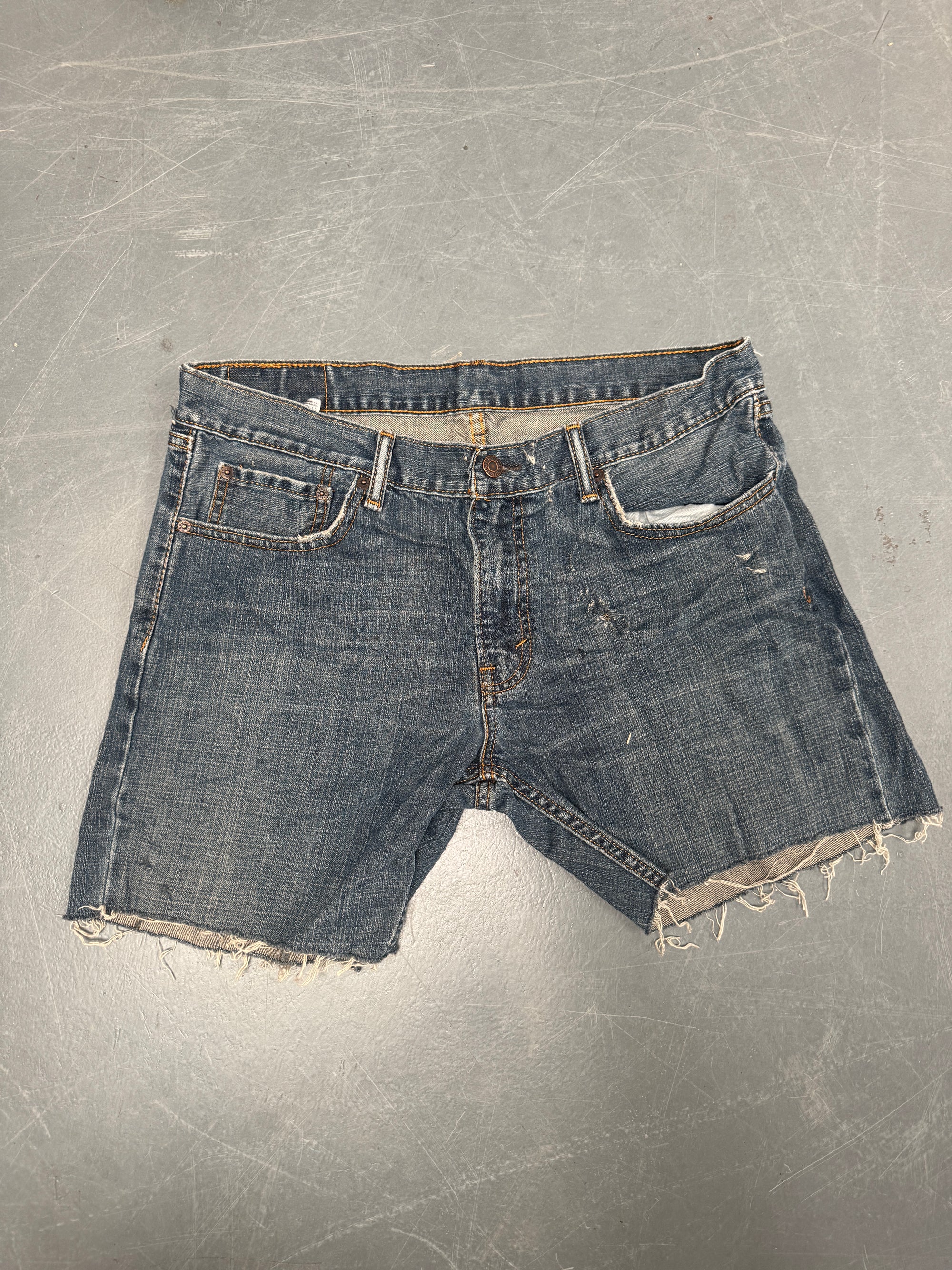 Vintage Levis Cut Off Denim Shorts - 90s Made - W 34 - SH783