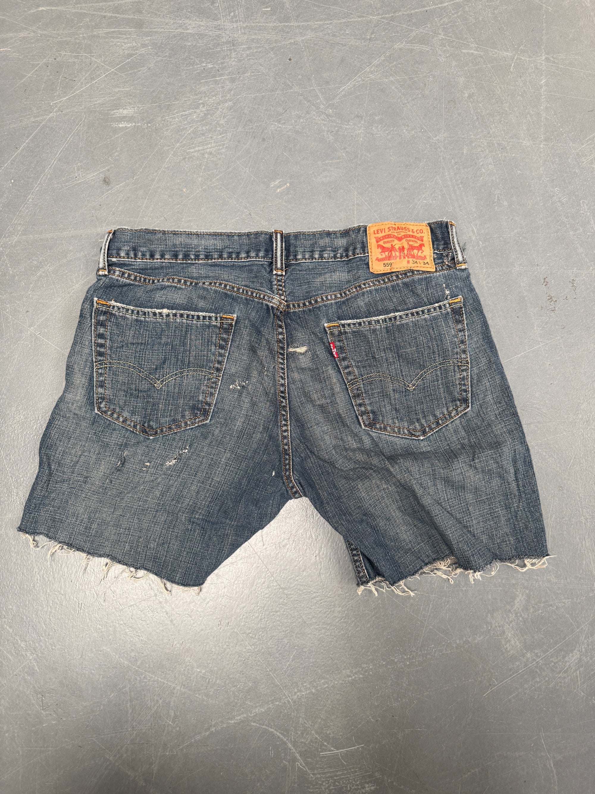 Vintage Levis Cut Off Denim Shorts - 90s Made - W 34 - SH783