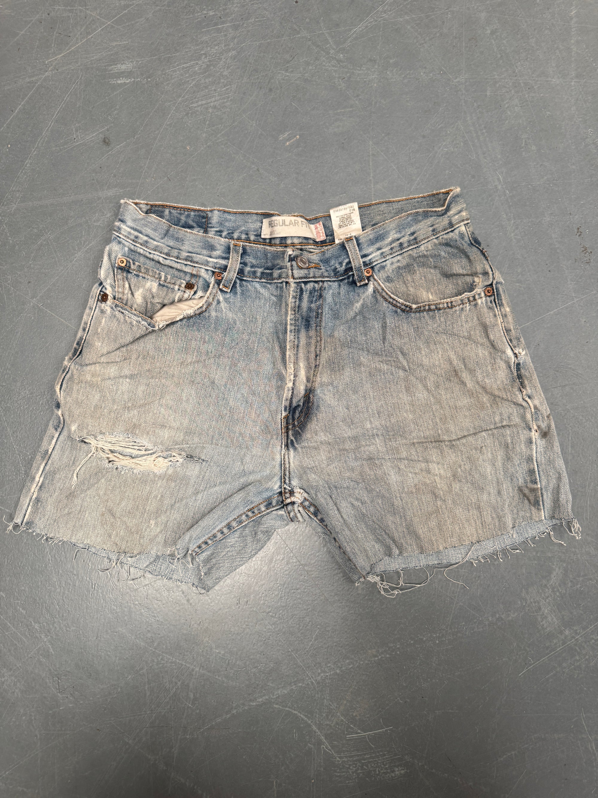 Vintage Levis Cut Off Denim Shorts - 90s Made - W 32 - SH784