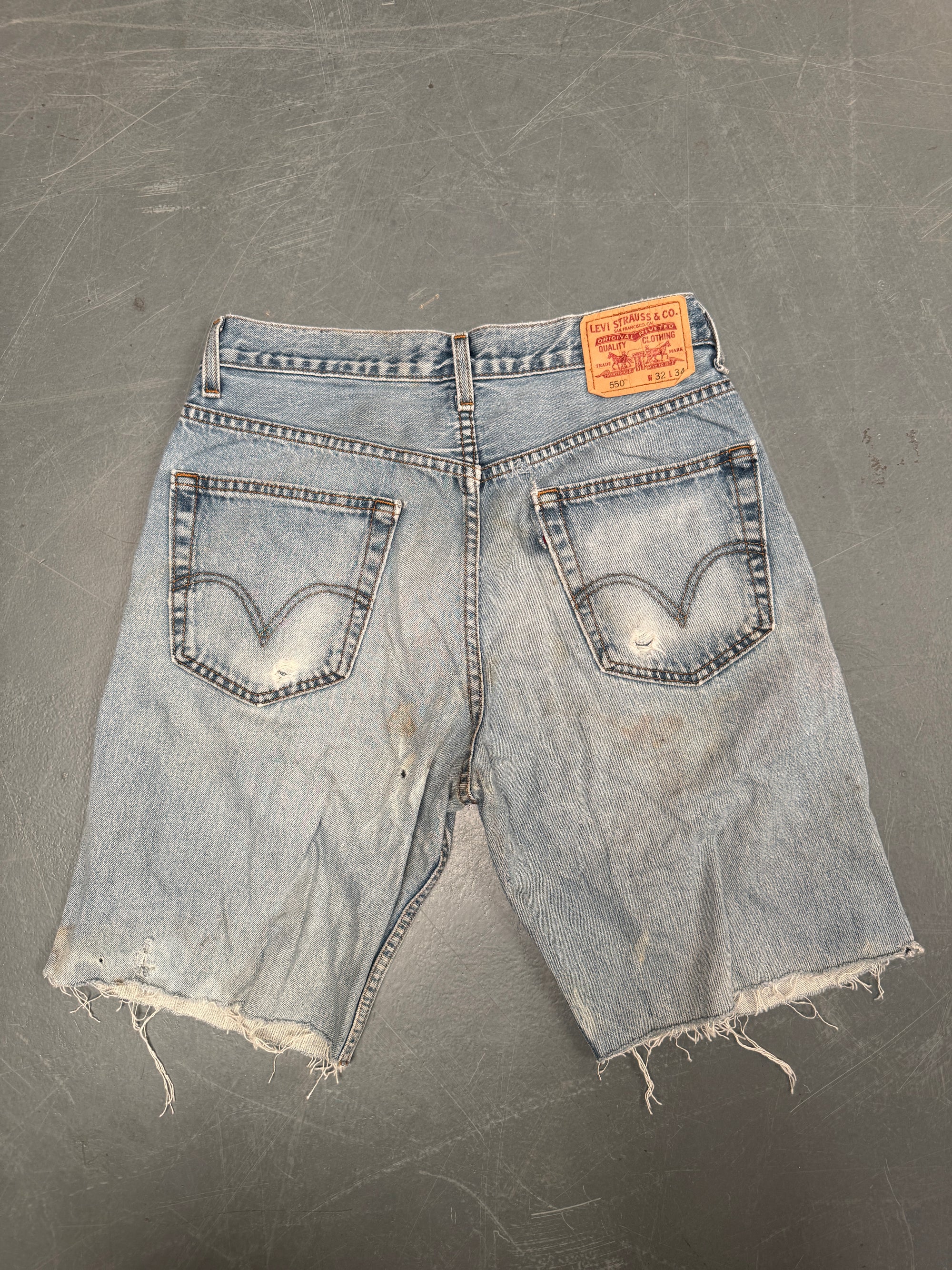 Vintage Levis Cut Off Denim Shorts - 90s Made - W 28 - SH785
