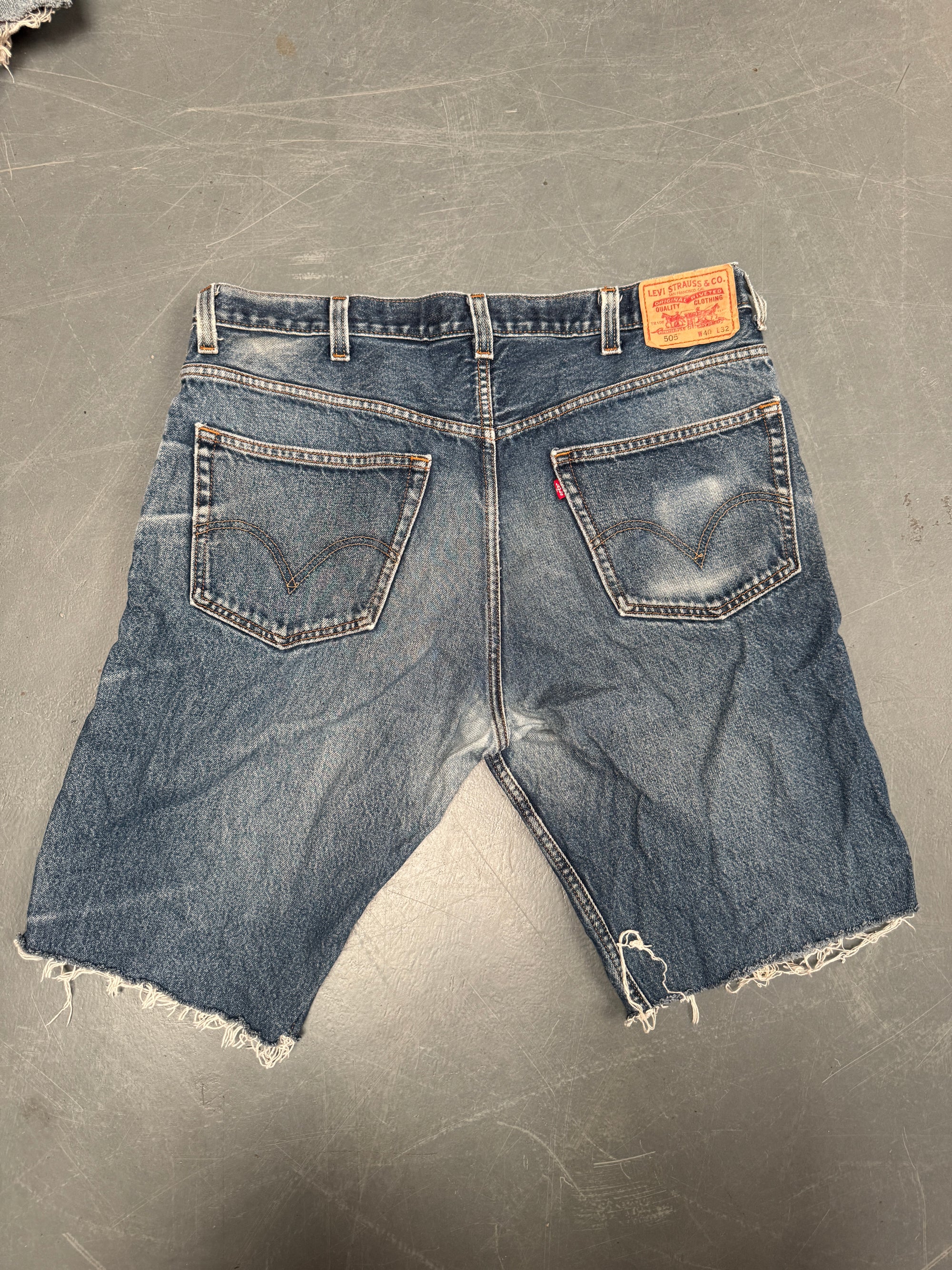 Vintage Levis Cut Off Denim Shorts - 90s Made - W 38 - SH792