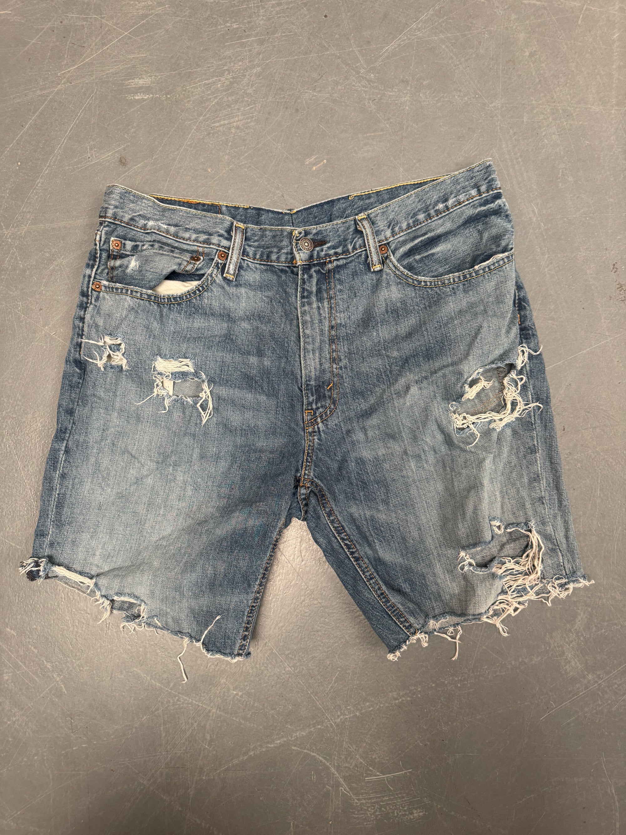 Vintage Levis Cut Off Denim Shorts - 90s Made - W 34 - SH797