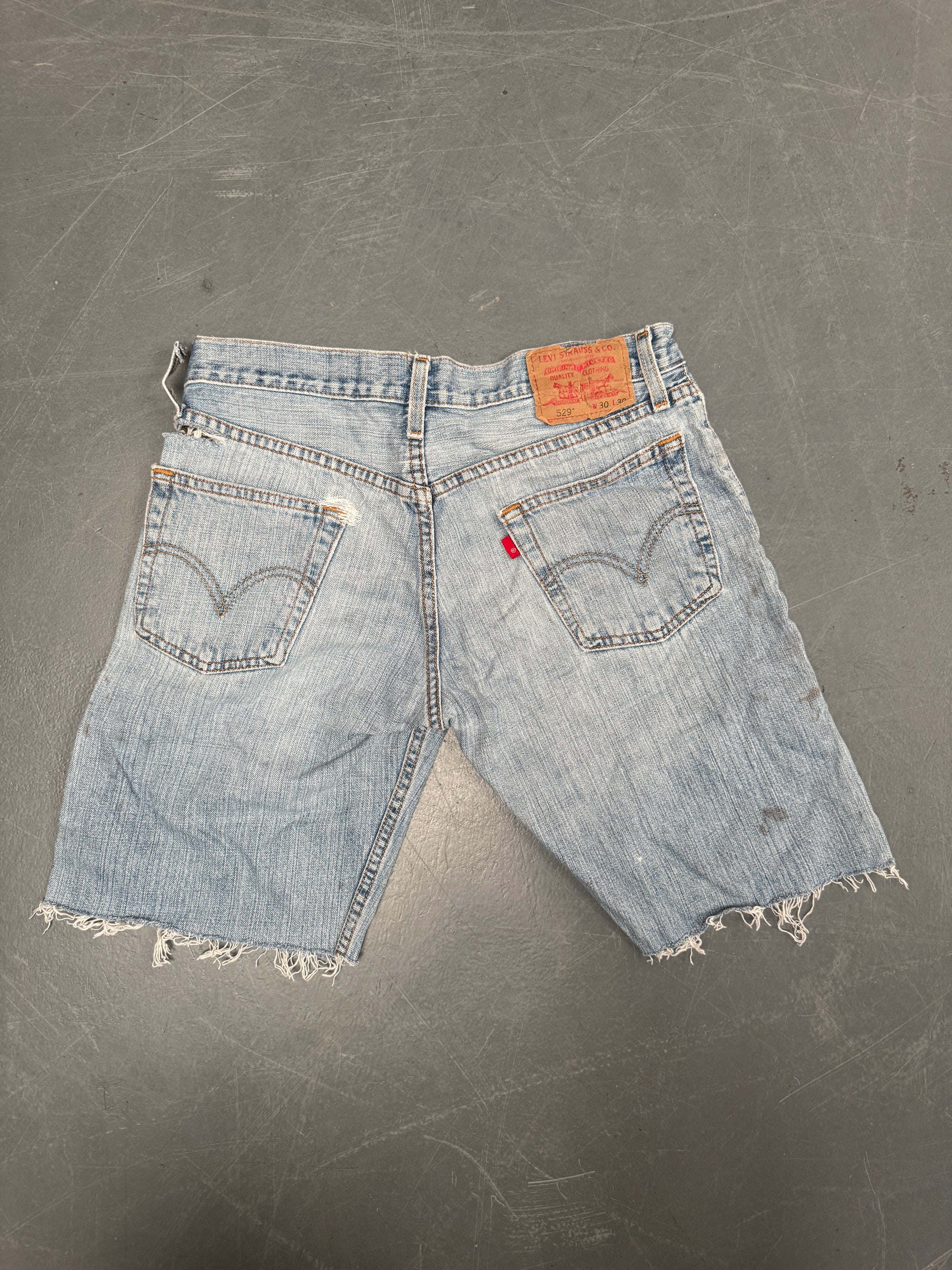 Vintage Levis Cut Off Denim Shorts - 90s Made - W 30 - SH798