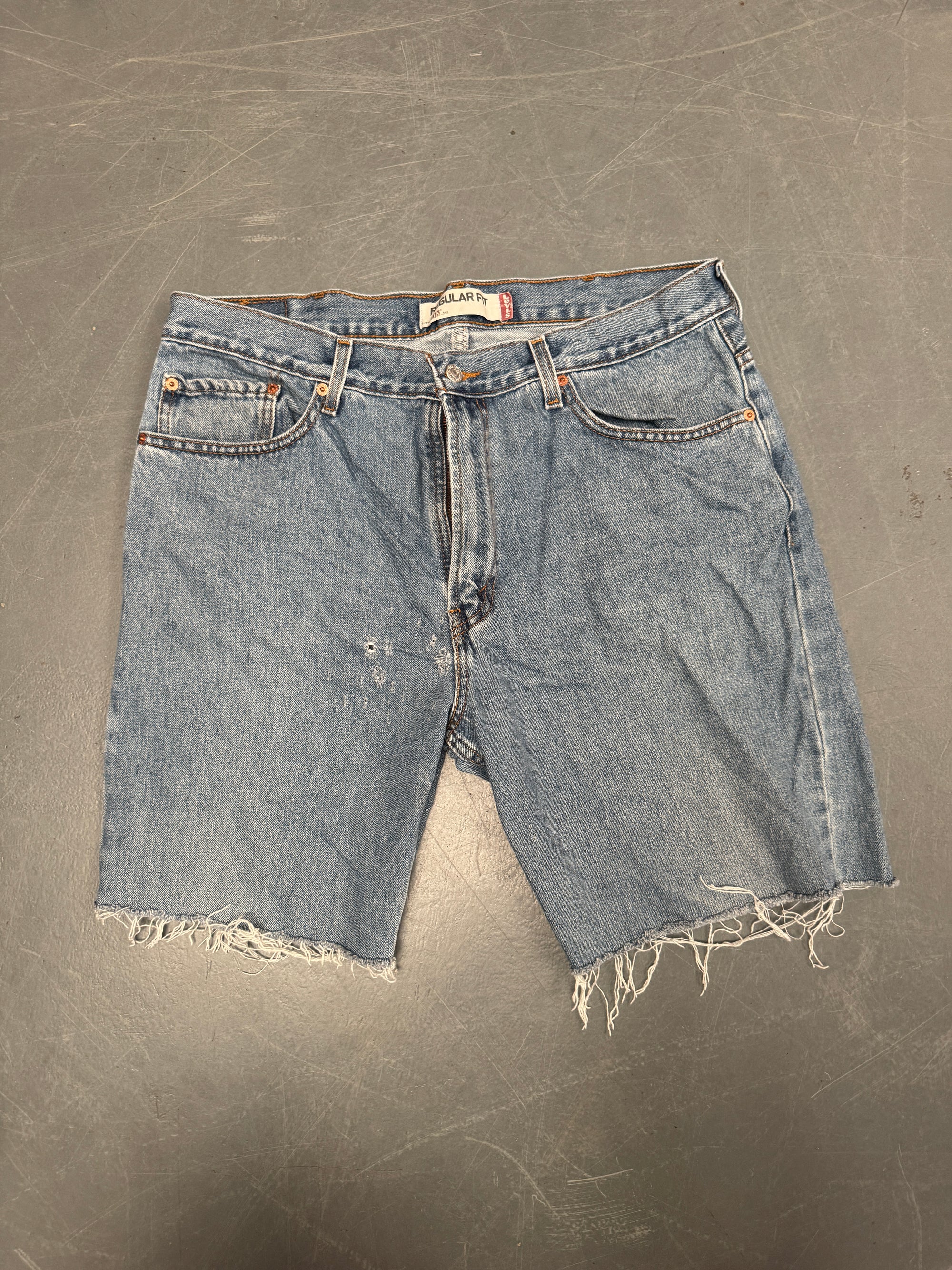 Vintage Levis Cut Off Denim Shorts - 90s Made - W 36 - SH799