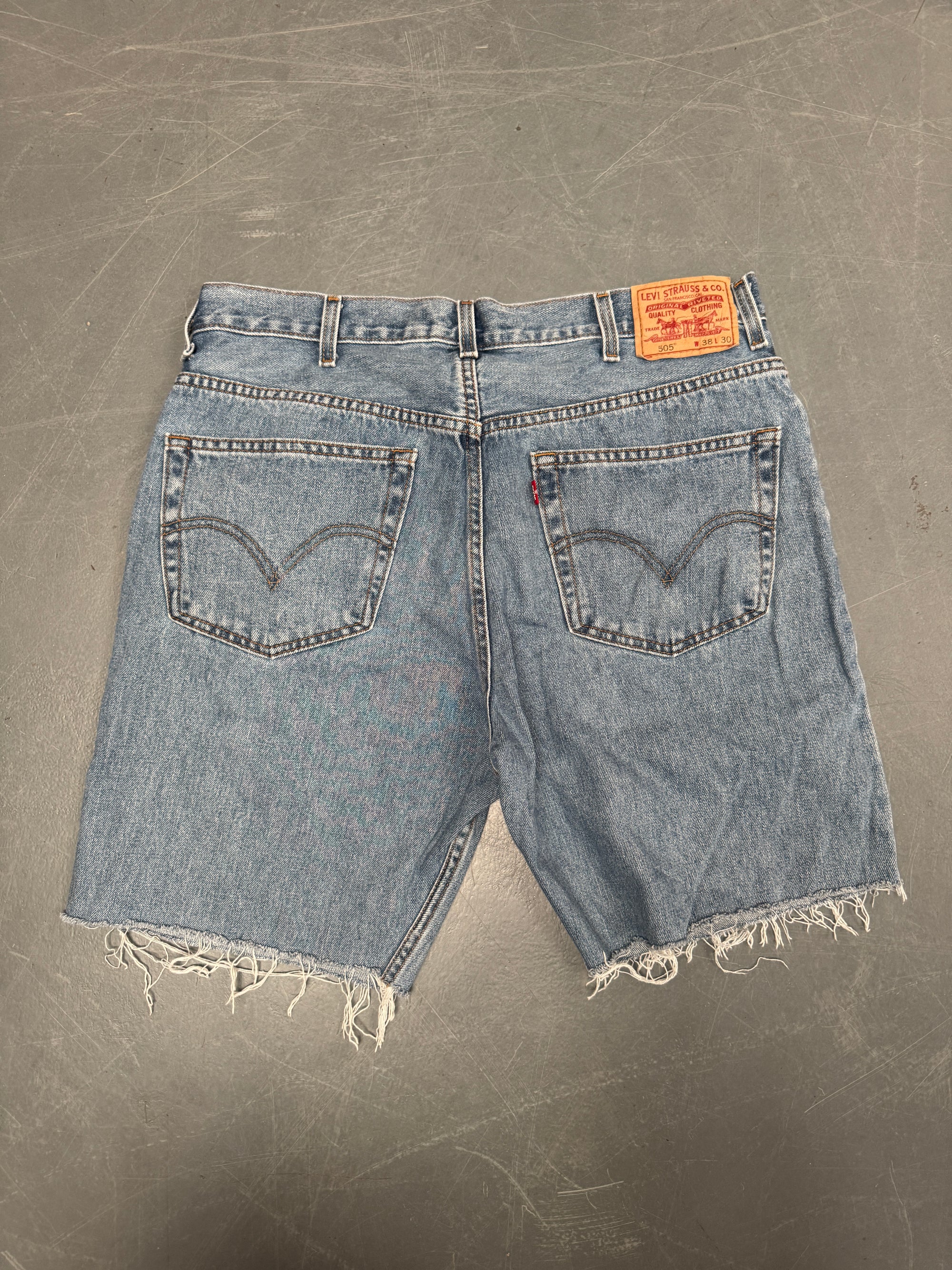 Vintage Levis Cut Off Denim Shorts - 90s Made - W 36 - SH799