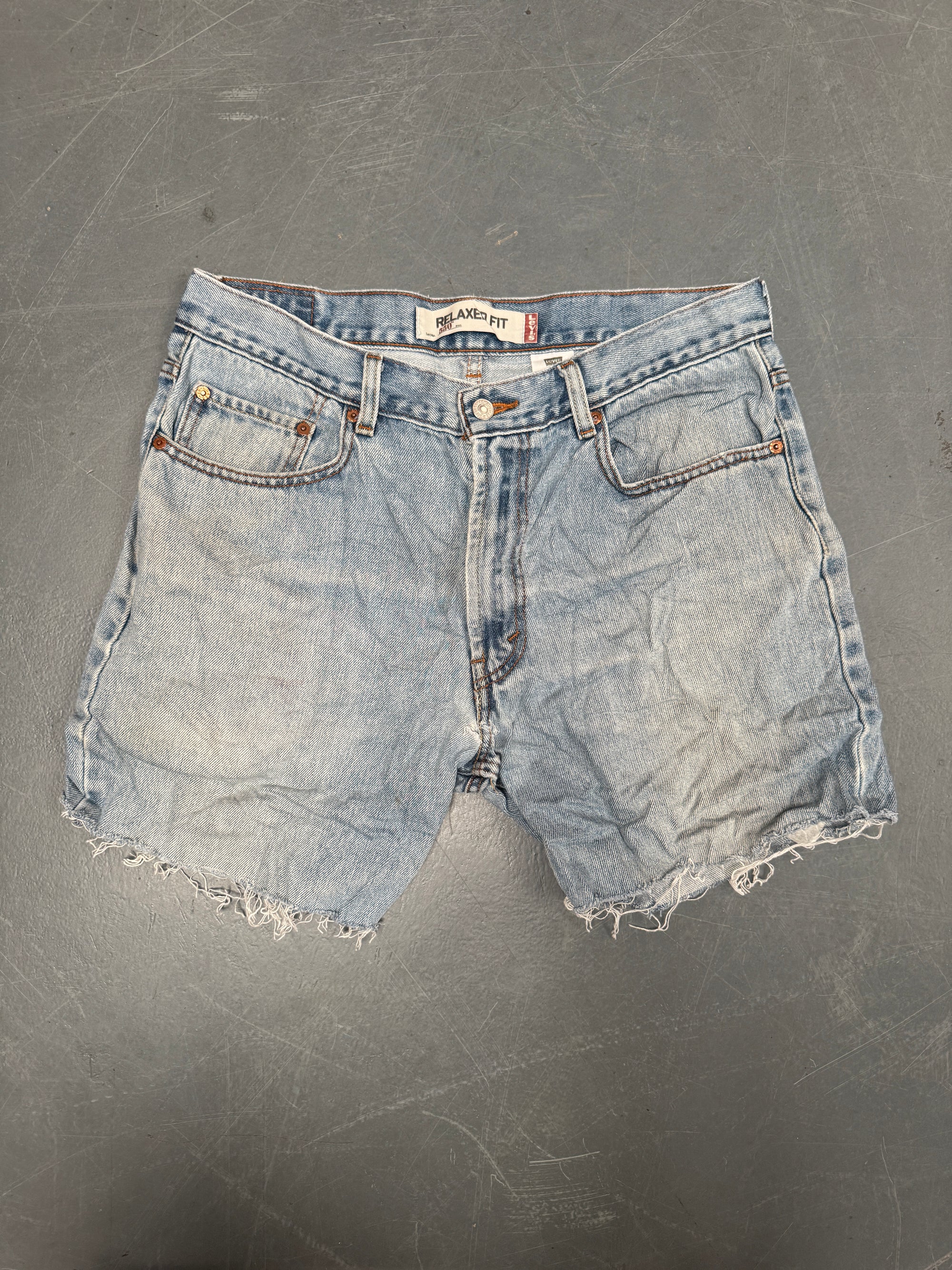 Vintage Levis Cut Off Denim Shorts - 90s Made - W 34 - SH803