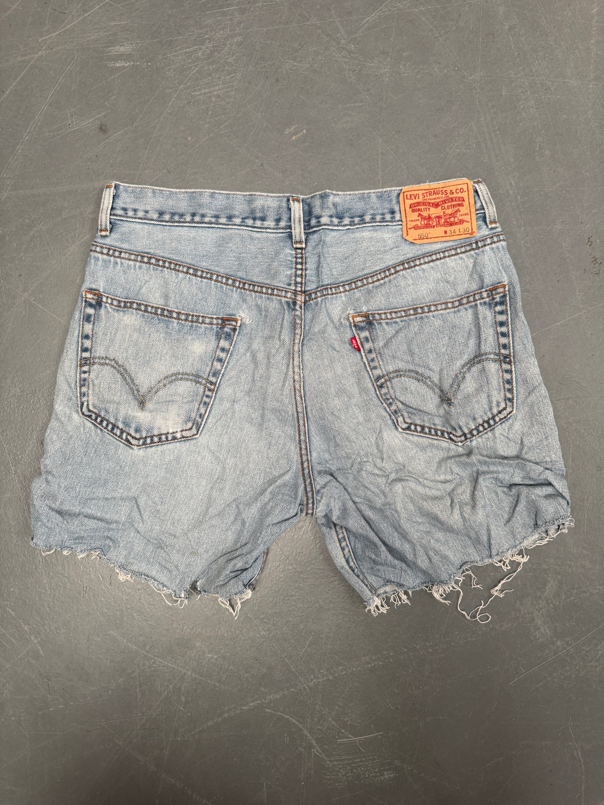 Vintage Levis Cut Off Denim Shorts - 90s Made - W 34 - SH803