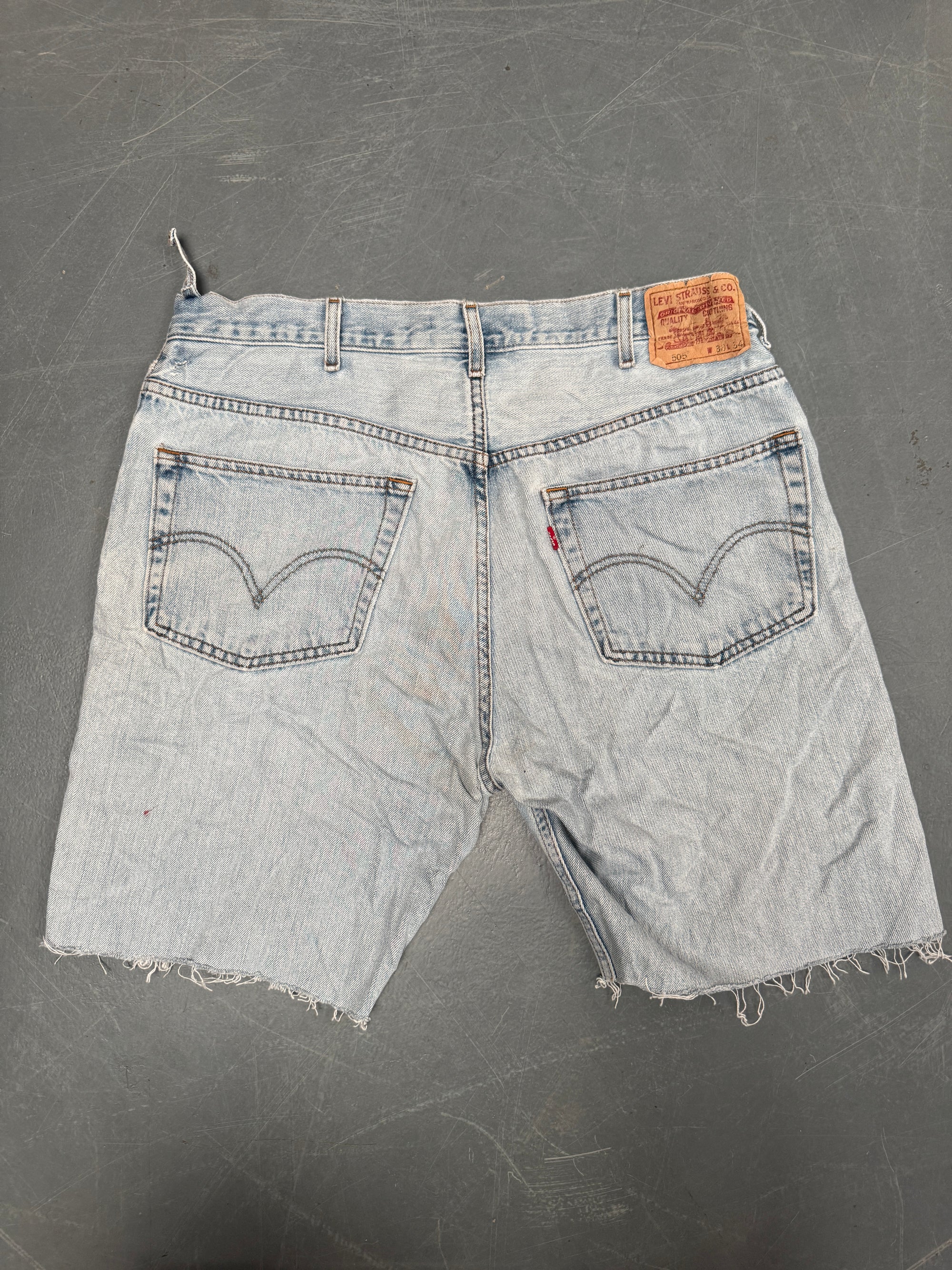 Vintage Levis Cut Off Denim Shorts - 90s Made - W 36 - SH804