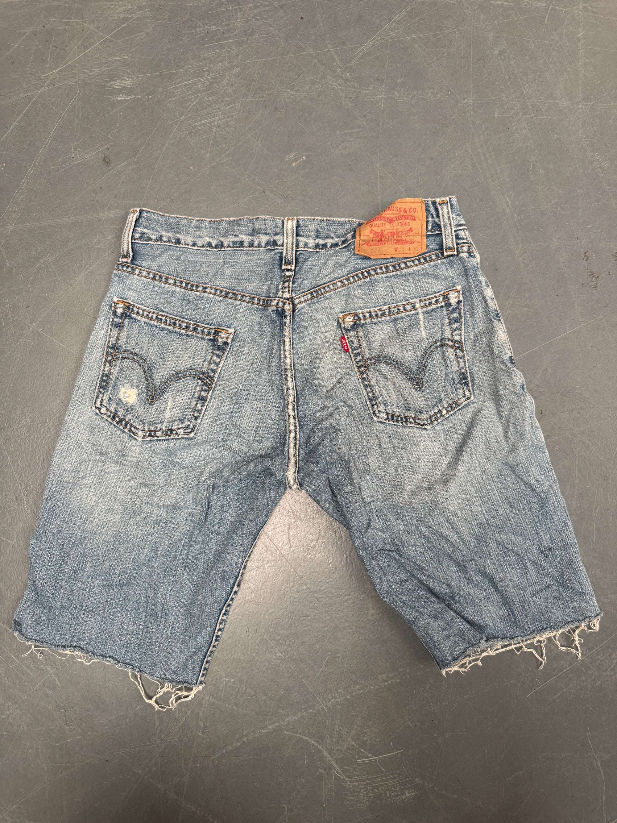 Vintage Levis Cut Off Denim Shorts - 90s Made - W 30 - SH805