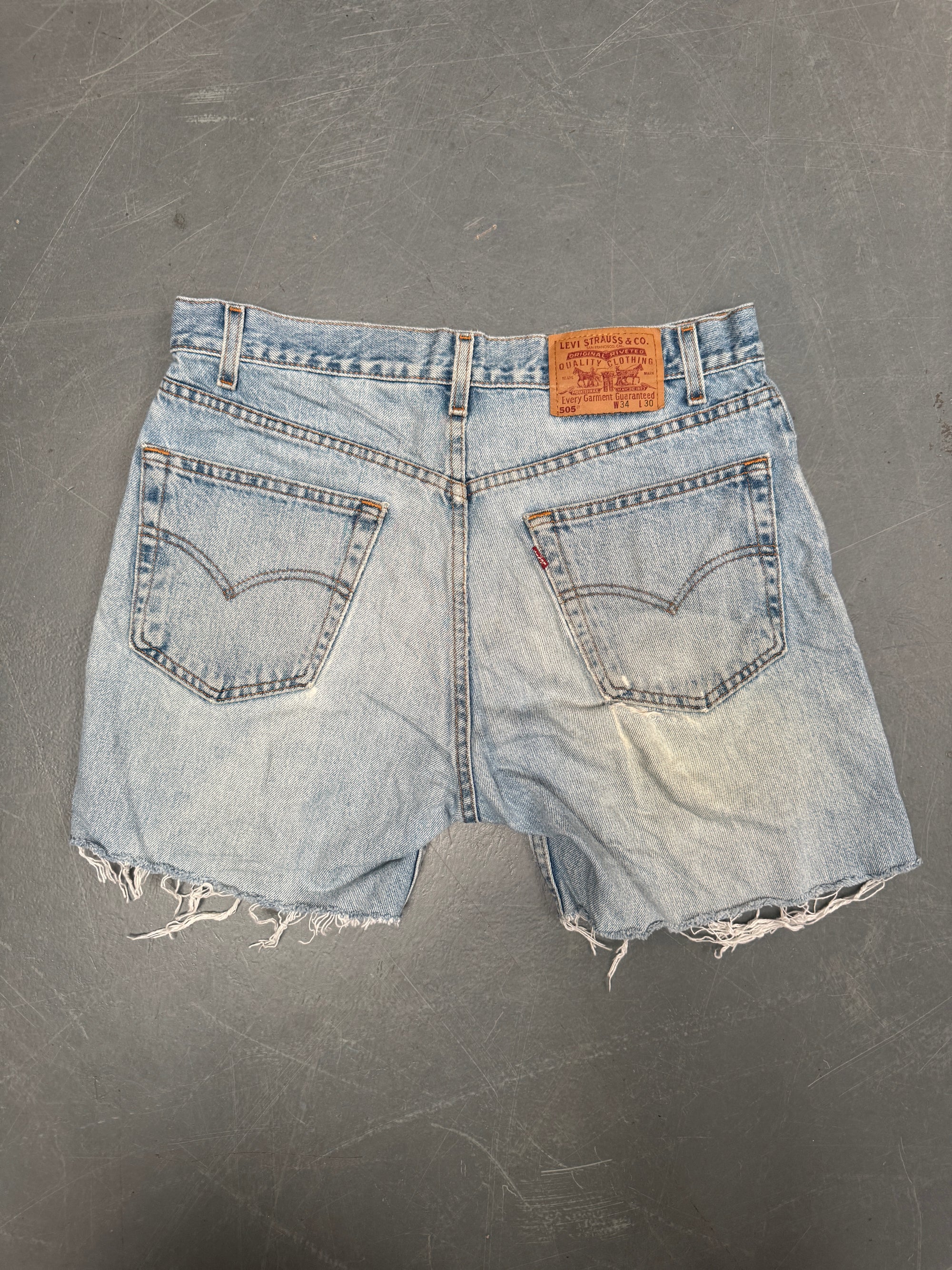 Vintage Levis Cut Off Denim Shorts - 90s Made - W 32 - SH806