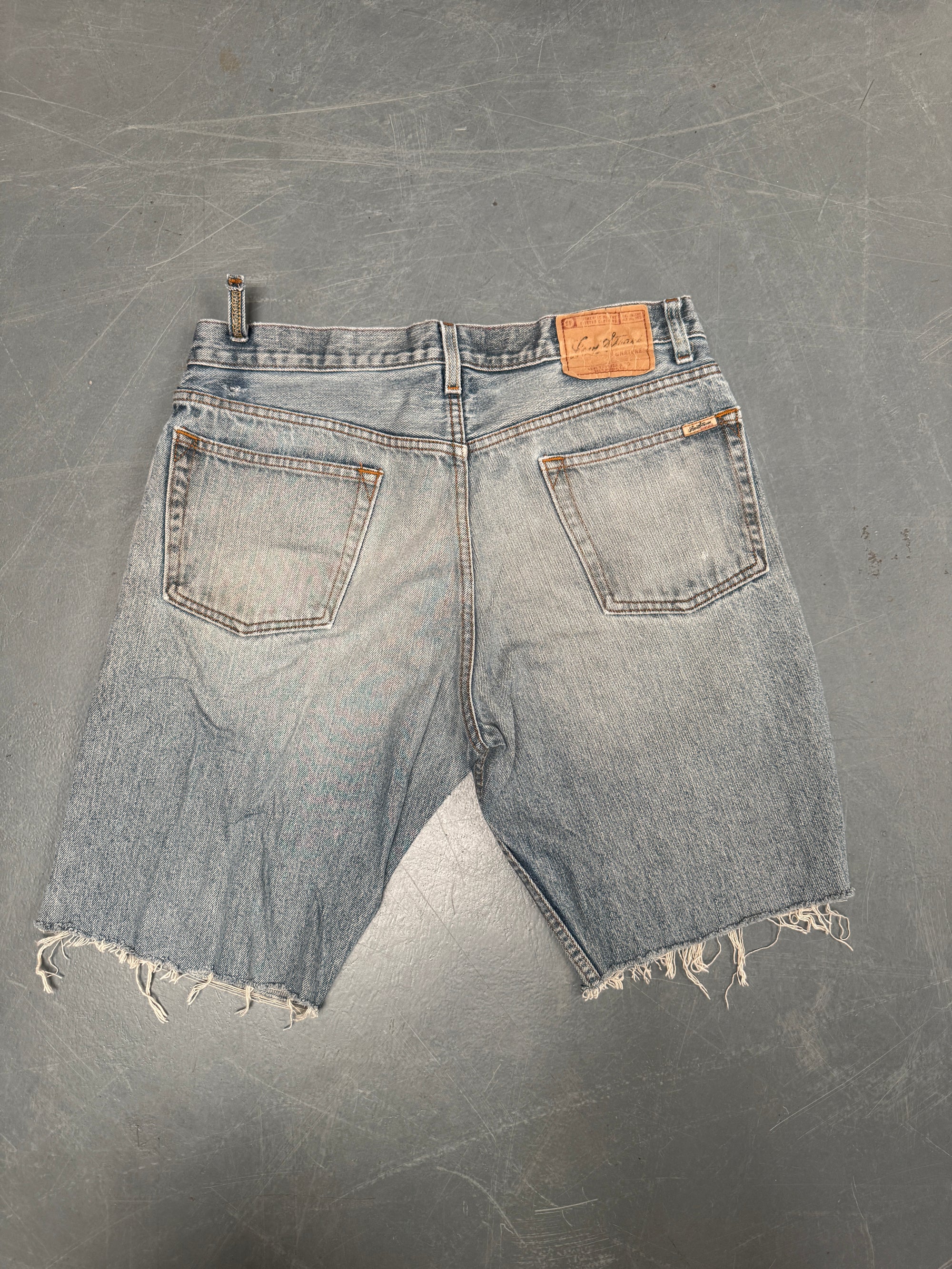 Vintage Levis Cut Off Denim Shorts - 90s Made - W 34 - SH810