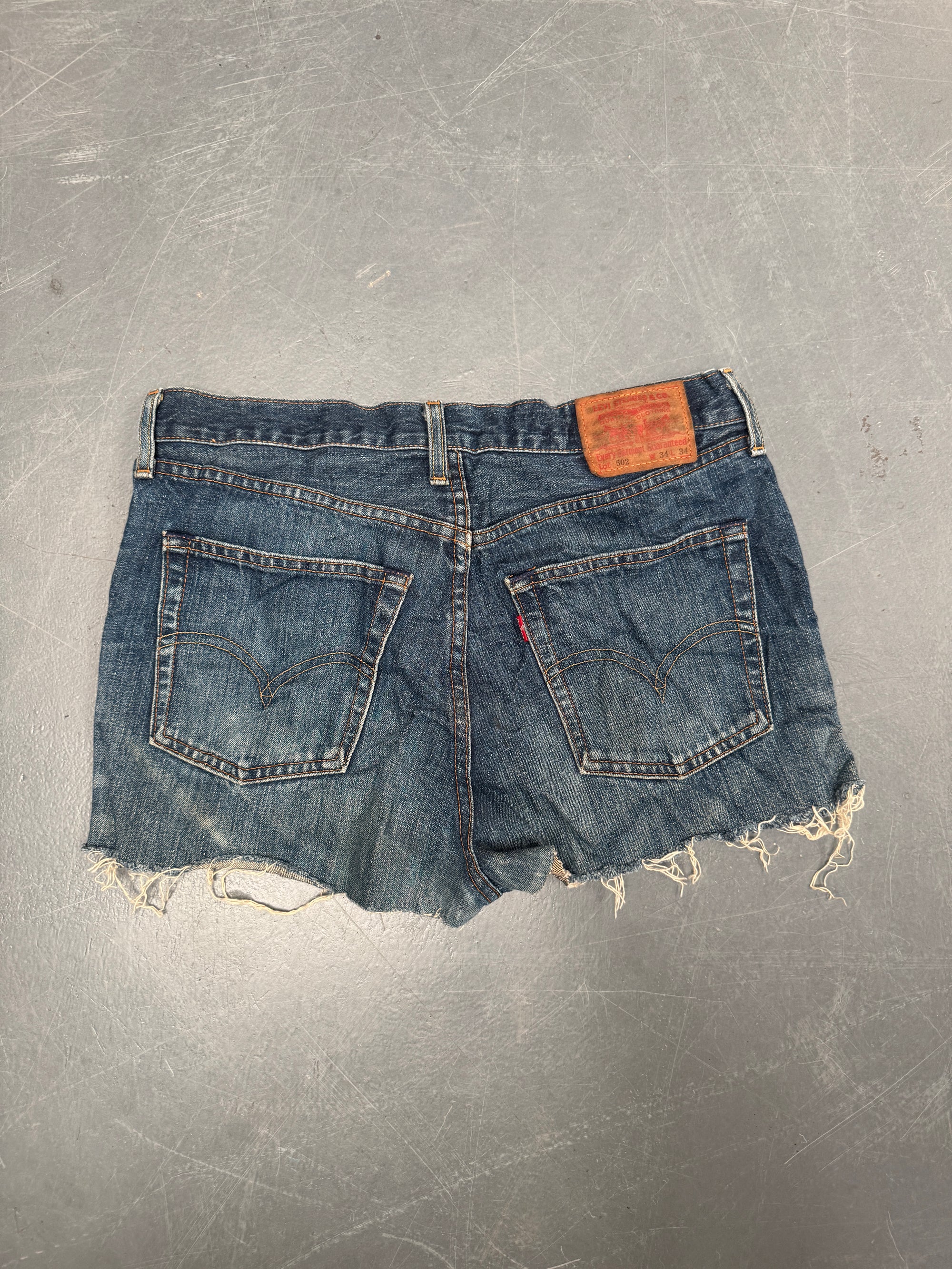 Vintage Levis Cut Off Denim Shorts - 90s Made - W 32 - SH812