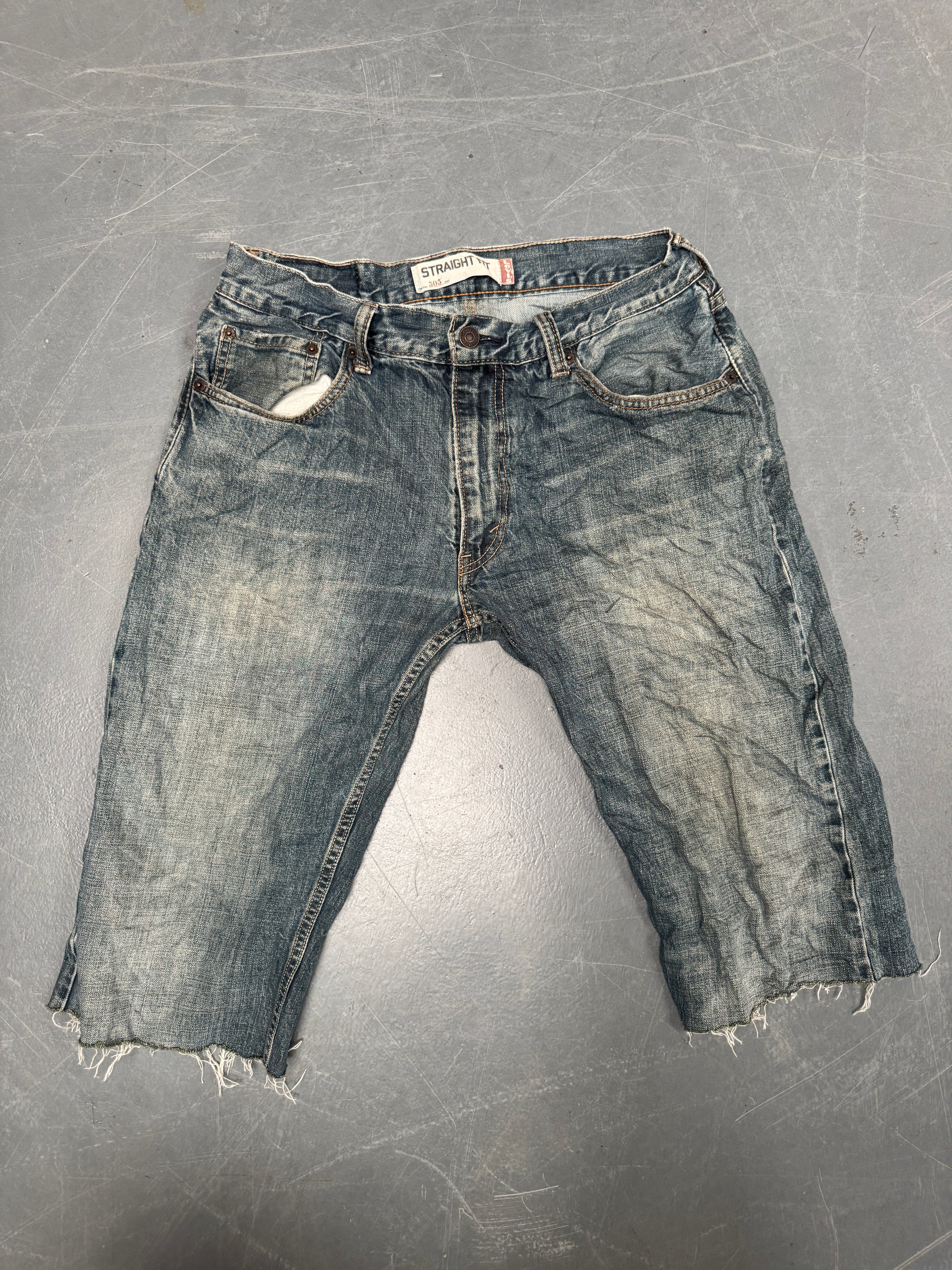 Vintage Levis Cut Off Denim Shorts - 90s Made - W 30 - SH815