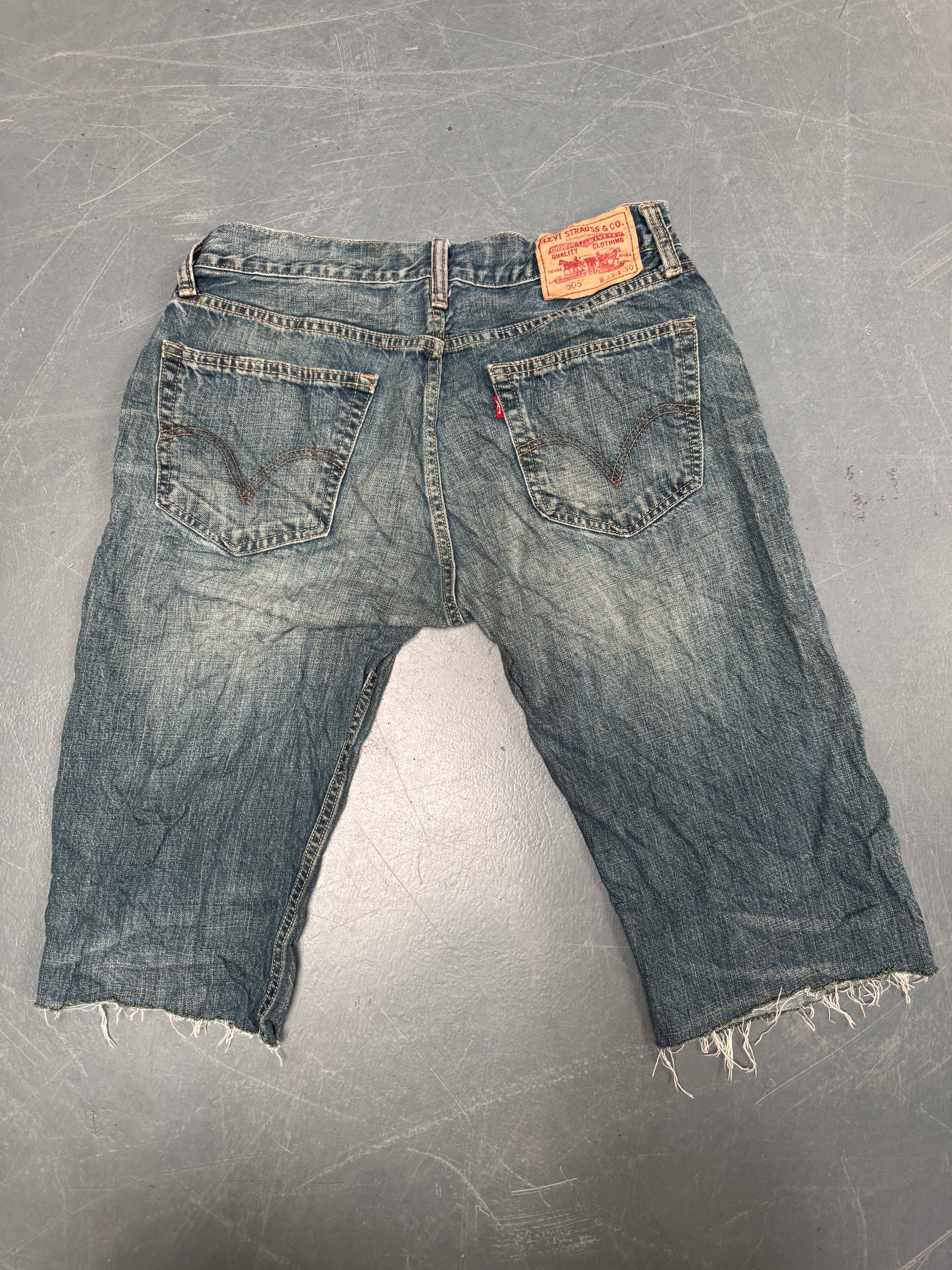 Vintage Levis Cut Off Denim Shorts - 90s Made - W 30 - SH815