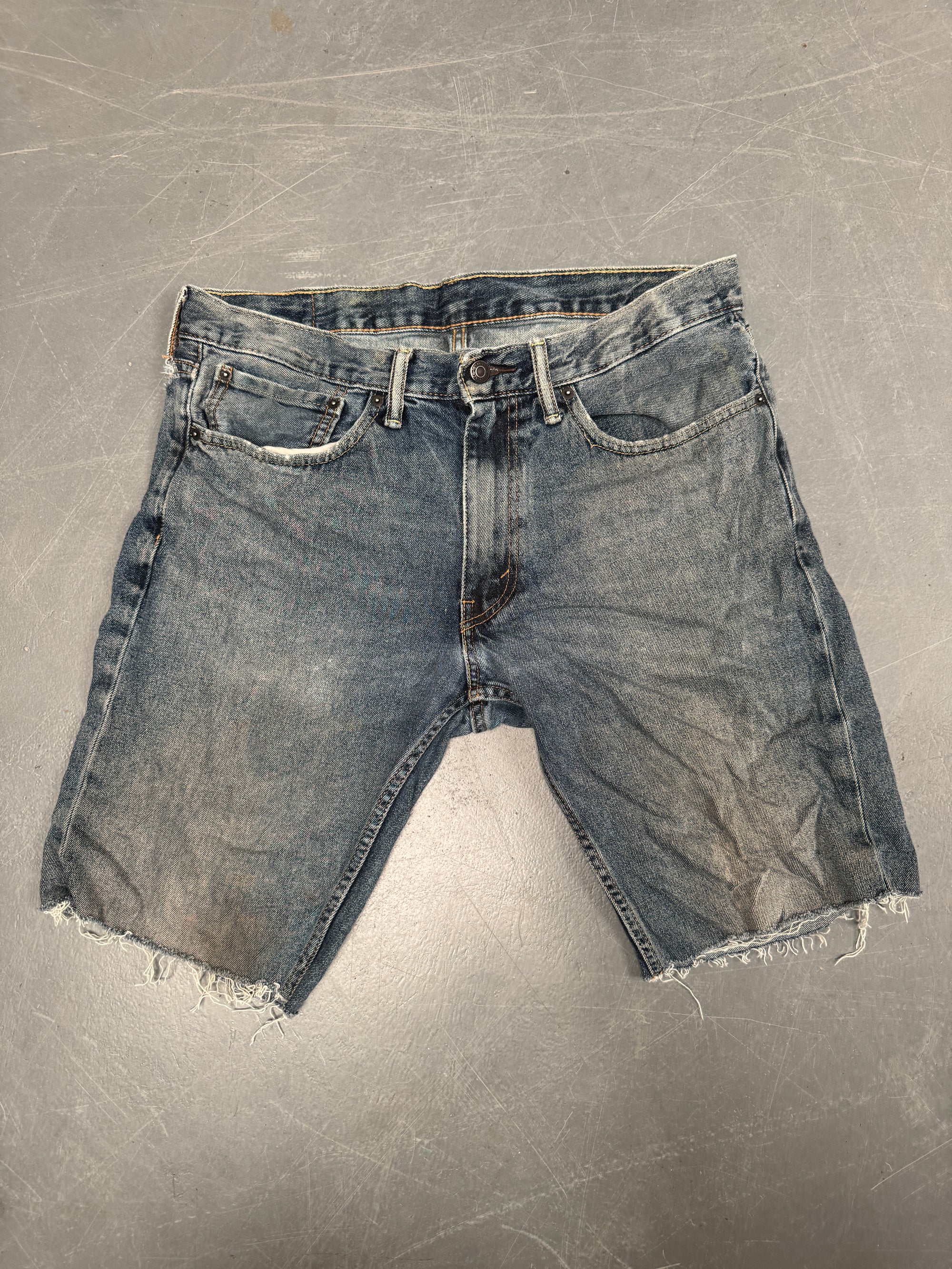 Vintage Levis Cut Off Denim Shorts - 90s Made - W 34 - SH817