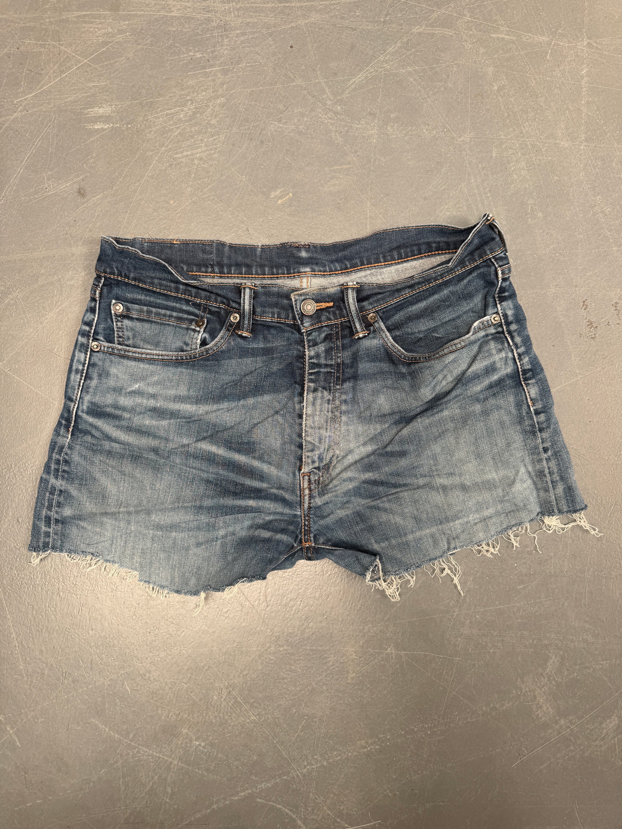 Vintage Levis Cut Off Denim Shorts - 90s Made - W 34 - SH820