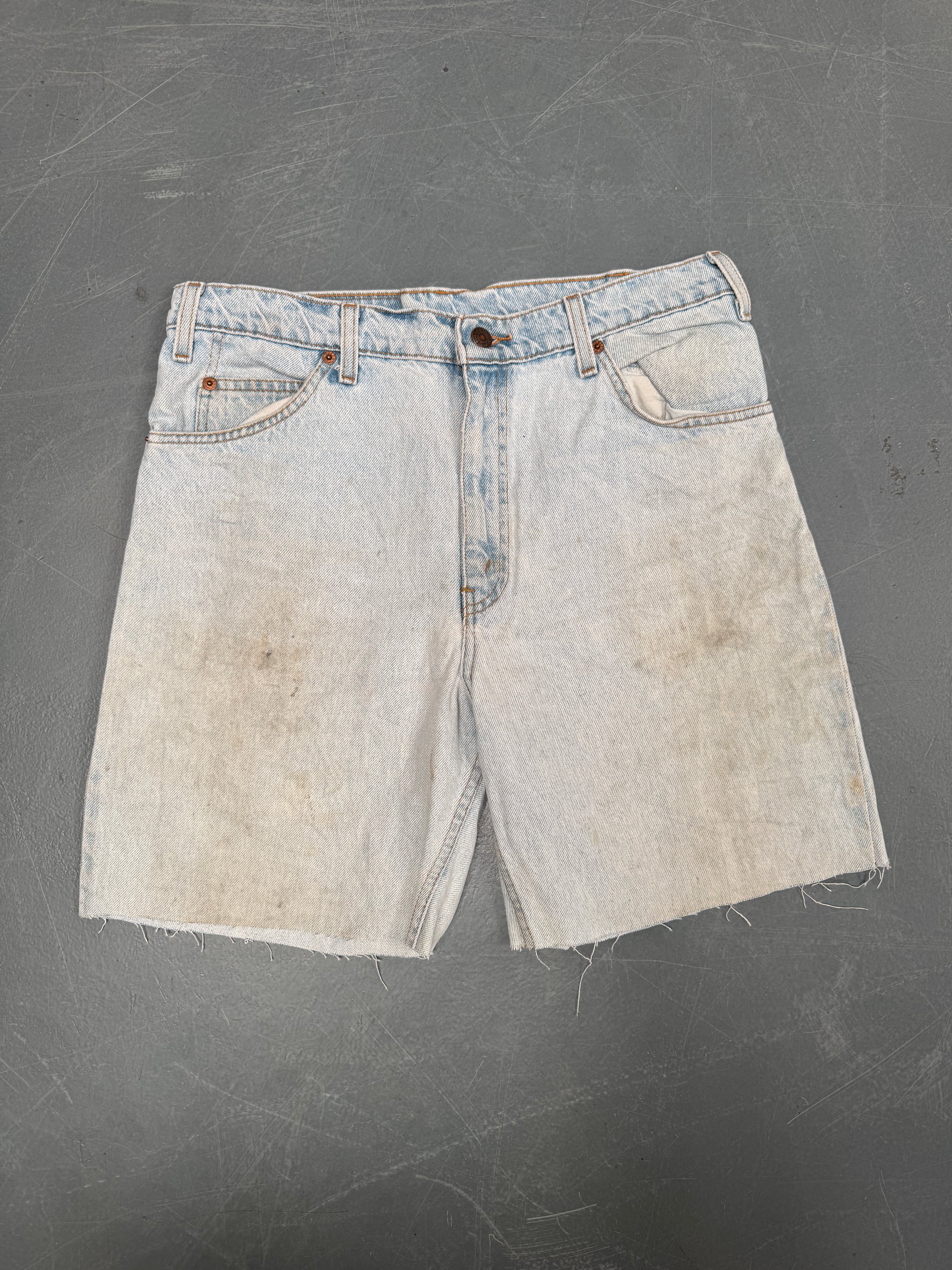 Vintage Levis Cut Off Denim Shorts - 90s Made - W 32 - SH821