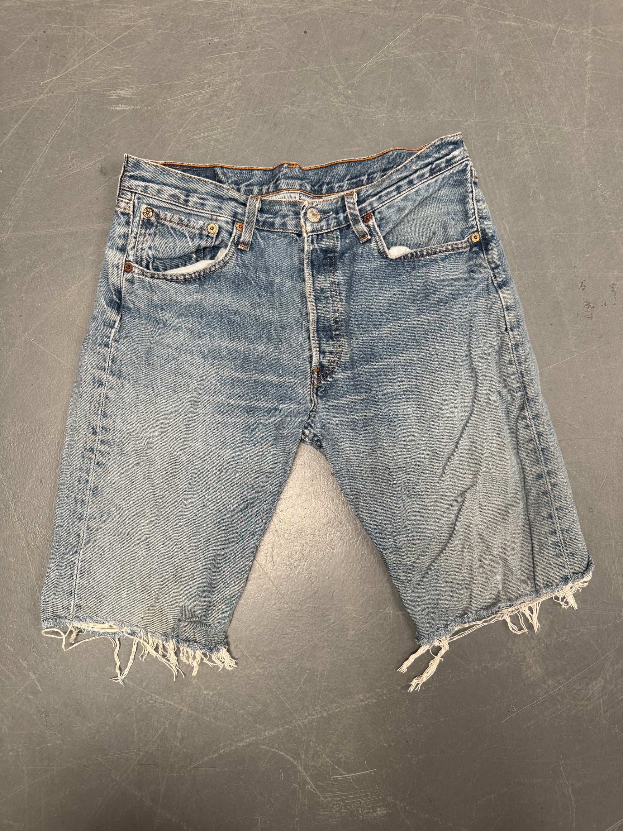 Vintage Levis Cut Off Denim Shorts - 90s Made - W 30 - SH823