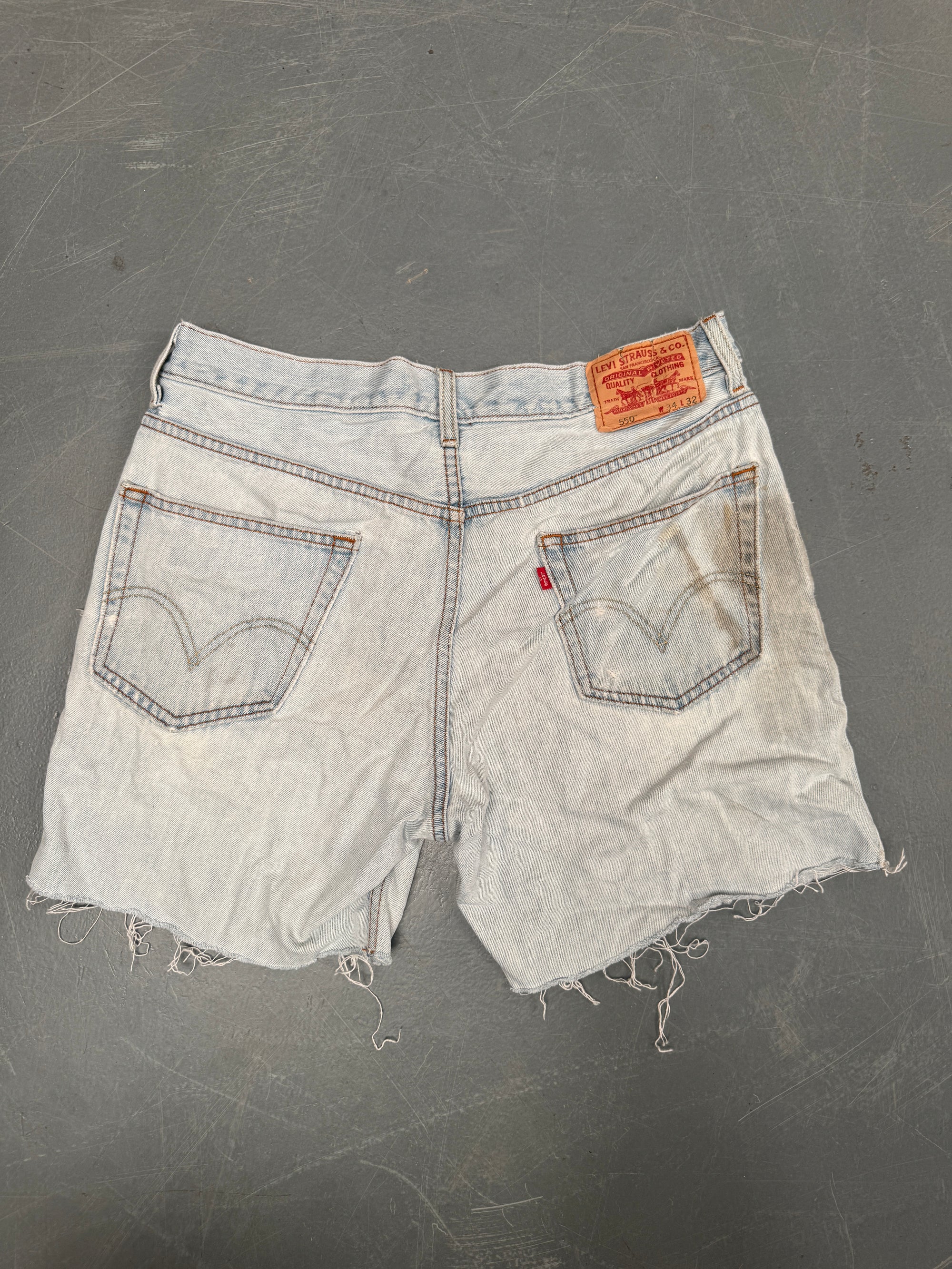 Vintage Levis Cut Off Denim Shorts - 90s Made - W 32 - SH824