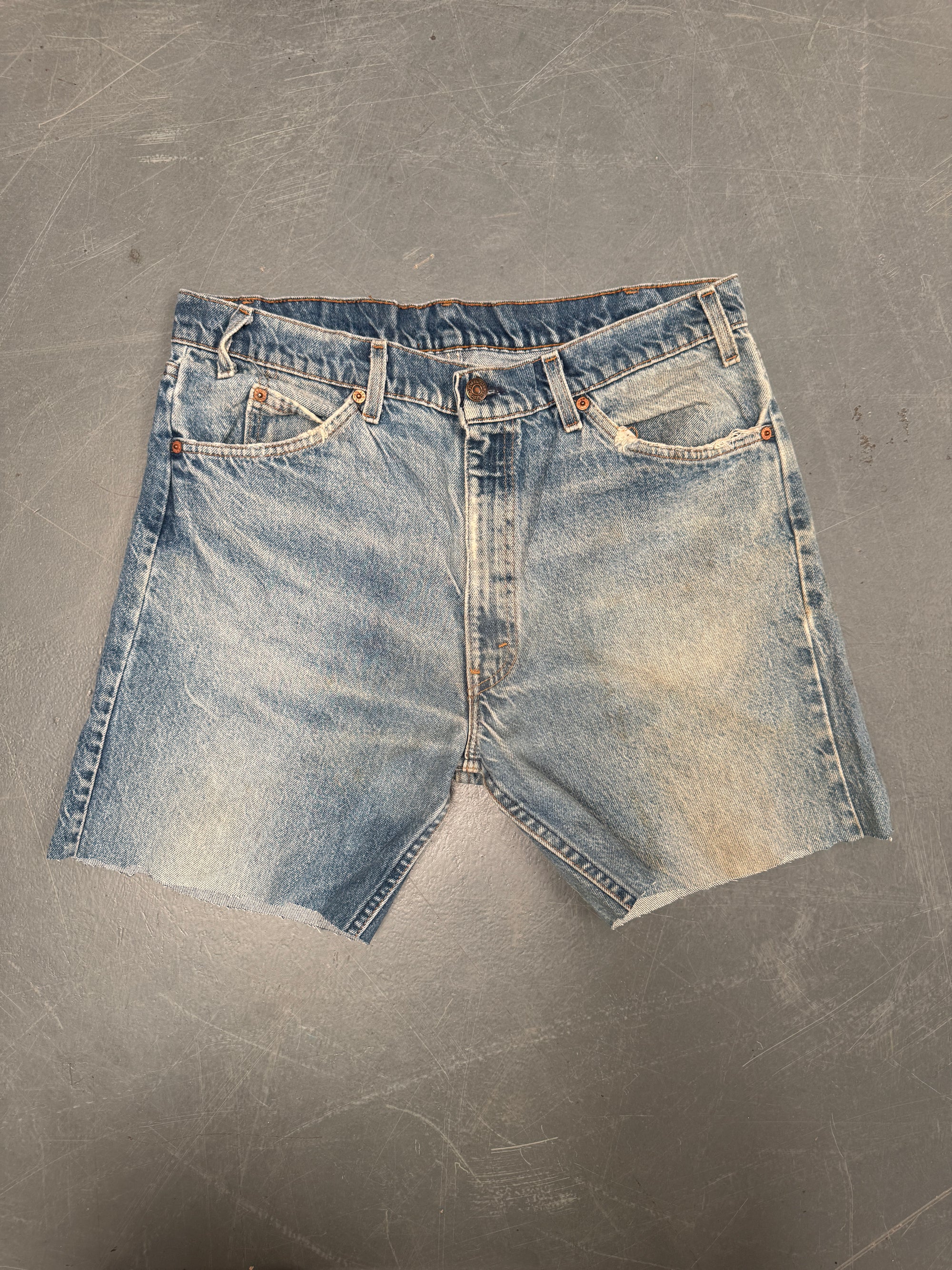Vintage Levis Cut Off Denim Shorts - 90s Made - W 34 - SH830