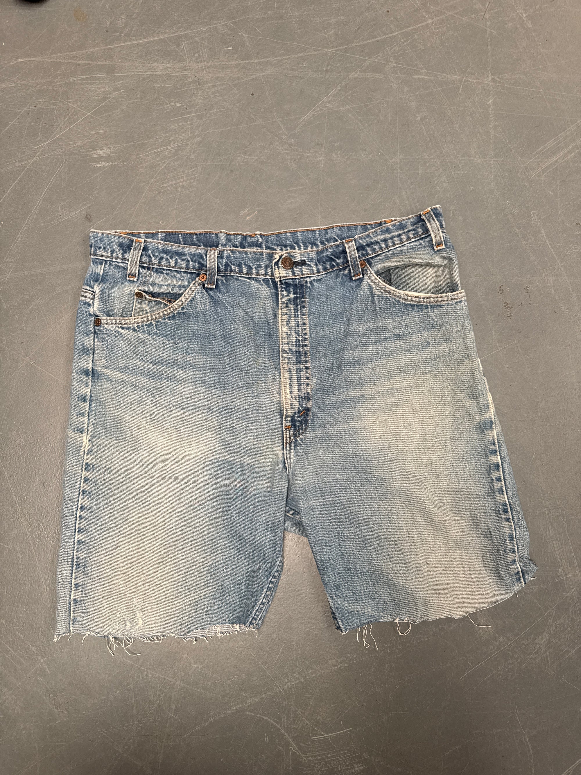 Vintage Levis Cut Off Denim Shorts - 90s Made - W 36 - SH831
