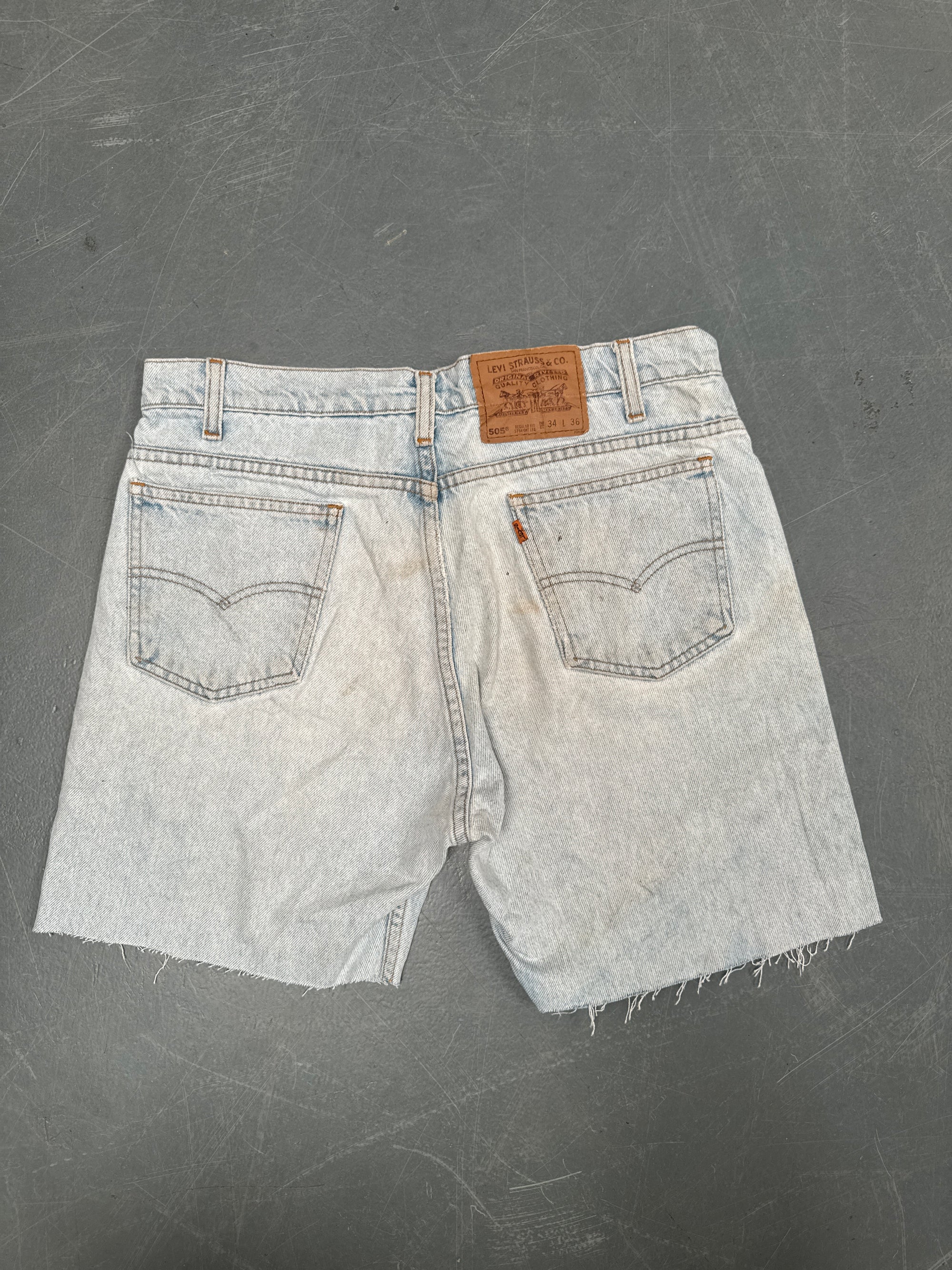Vintage Levis Cut Off Denim Shorts - 90s Made - W 32 - SH835
