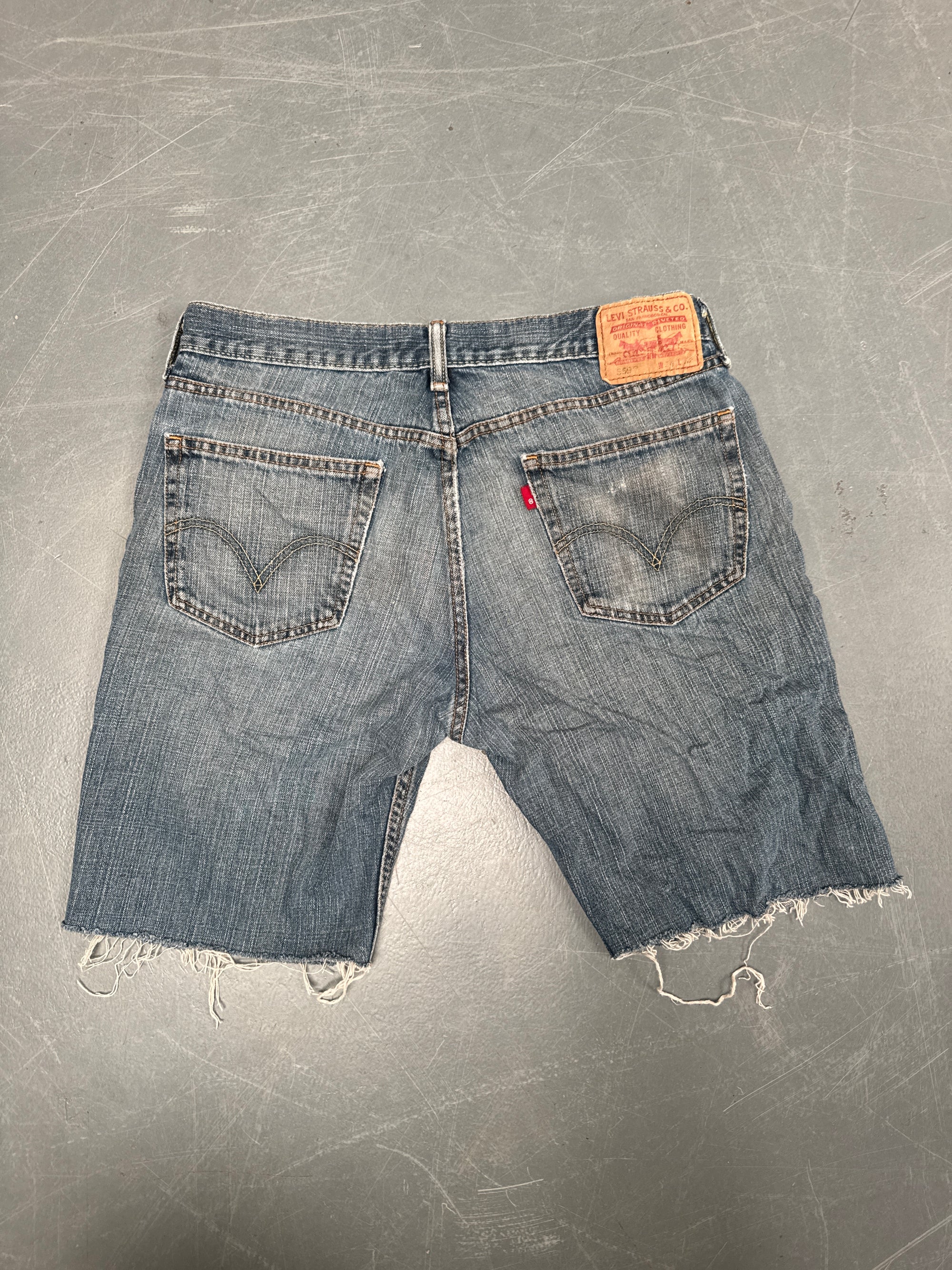 Vintage Levis Cut Off Denim Shorts - 90s Made - W 34 - SH837