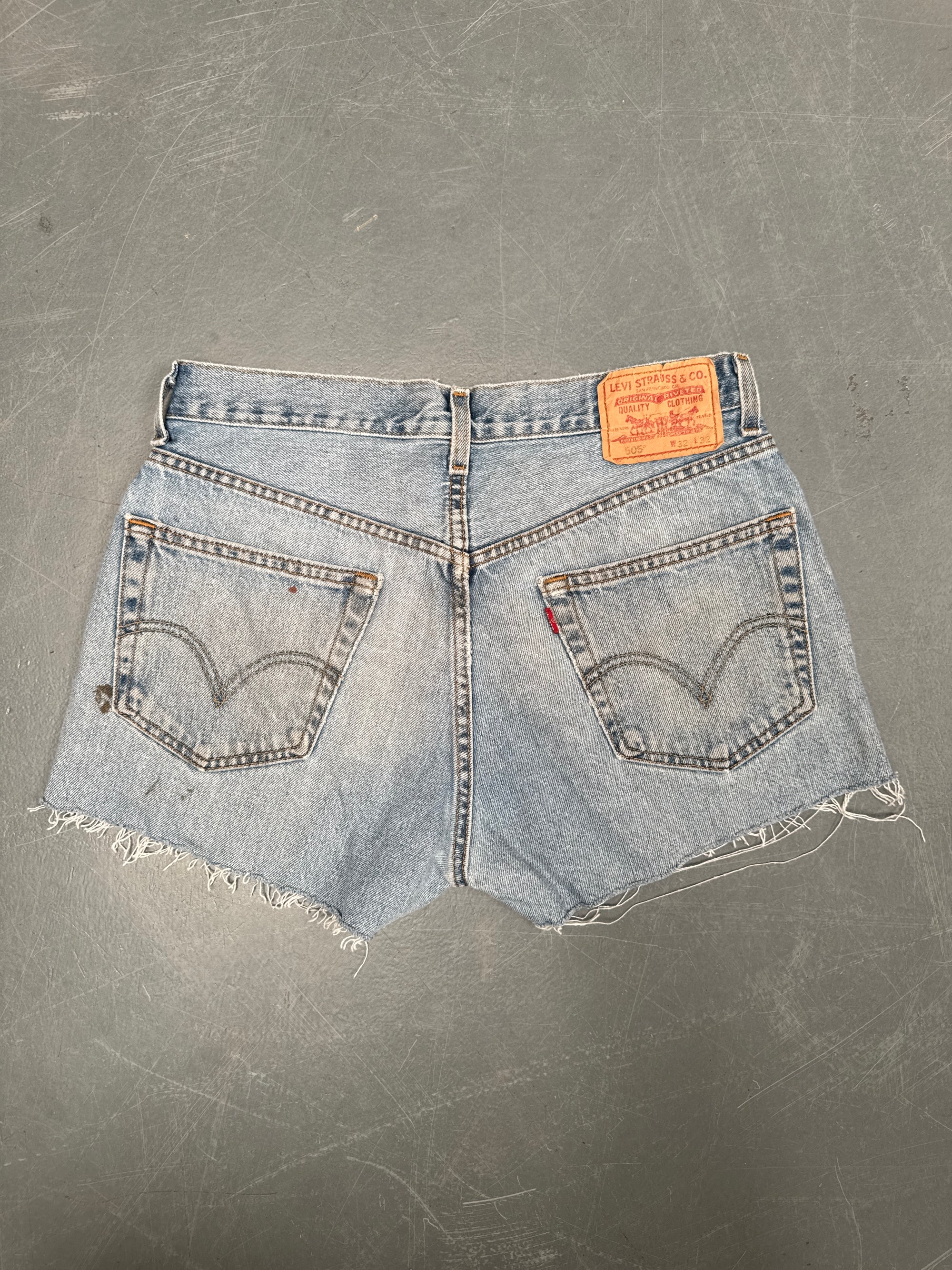 Vintage Levis Cut Off Denim Shorts - 90s Made - W 30 - SH840