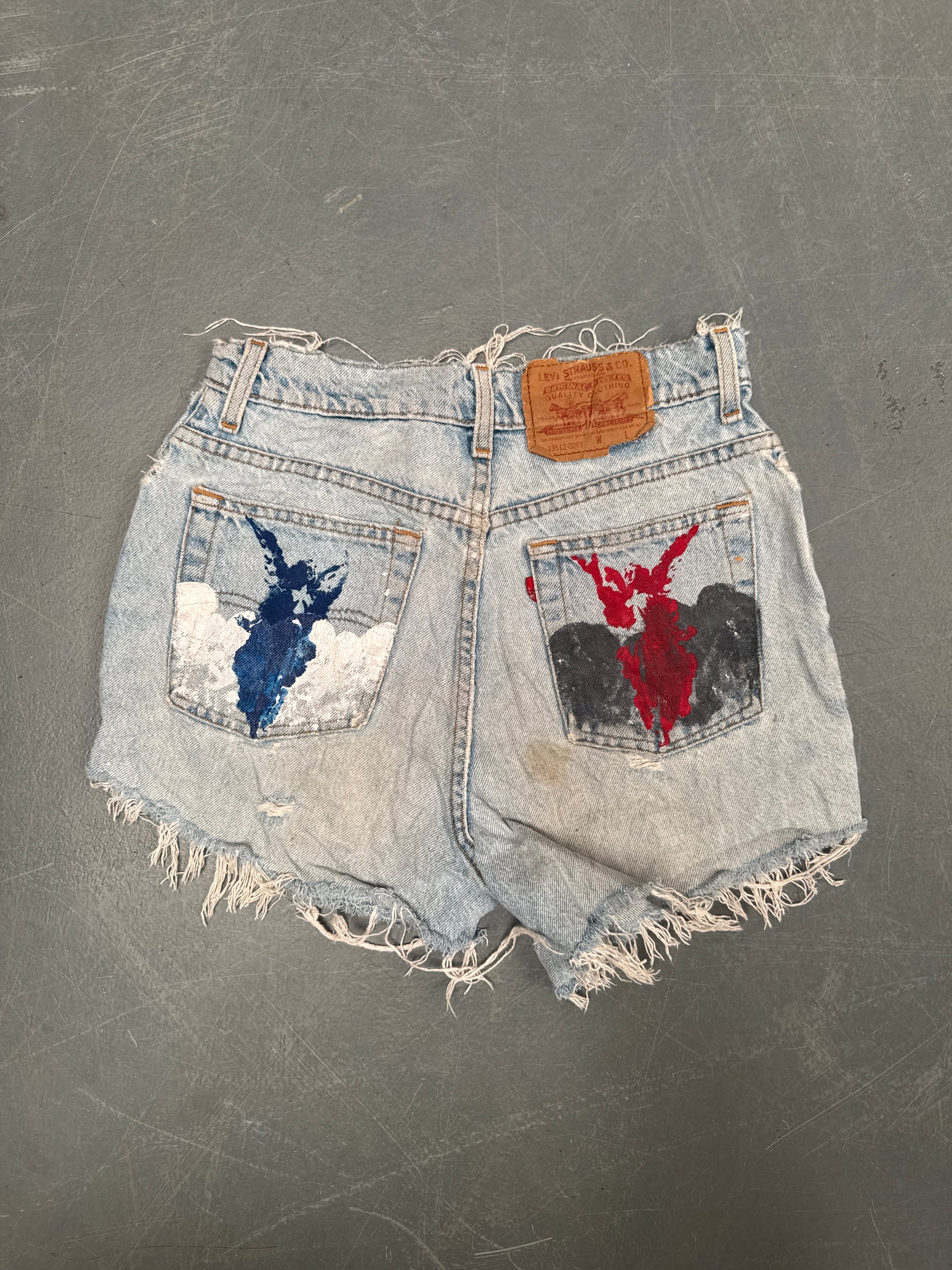 Vintage Levis Cut Off Denim Shorts - 90s Made - W 26 - SH844