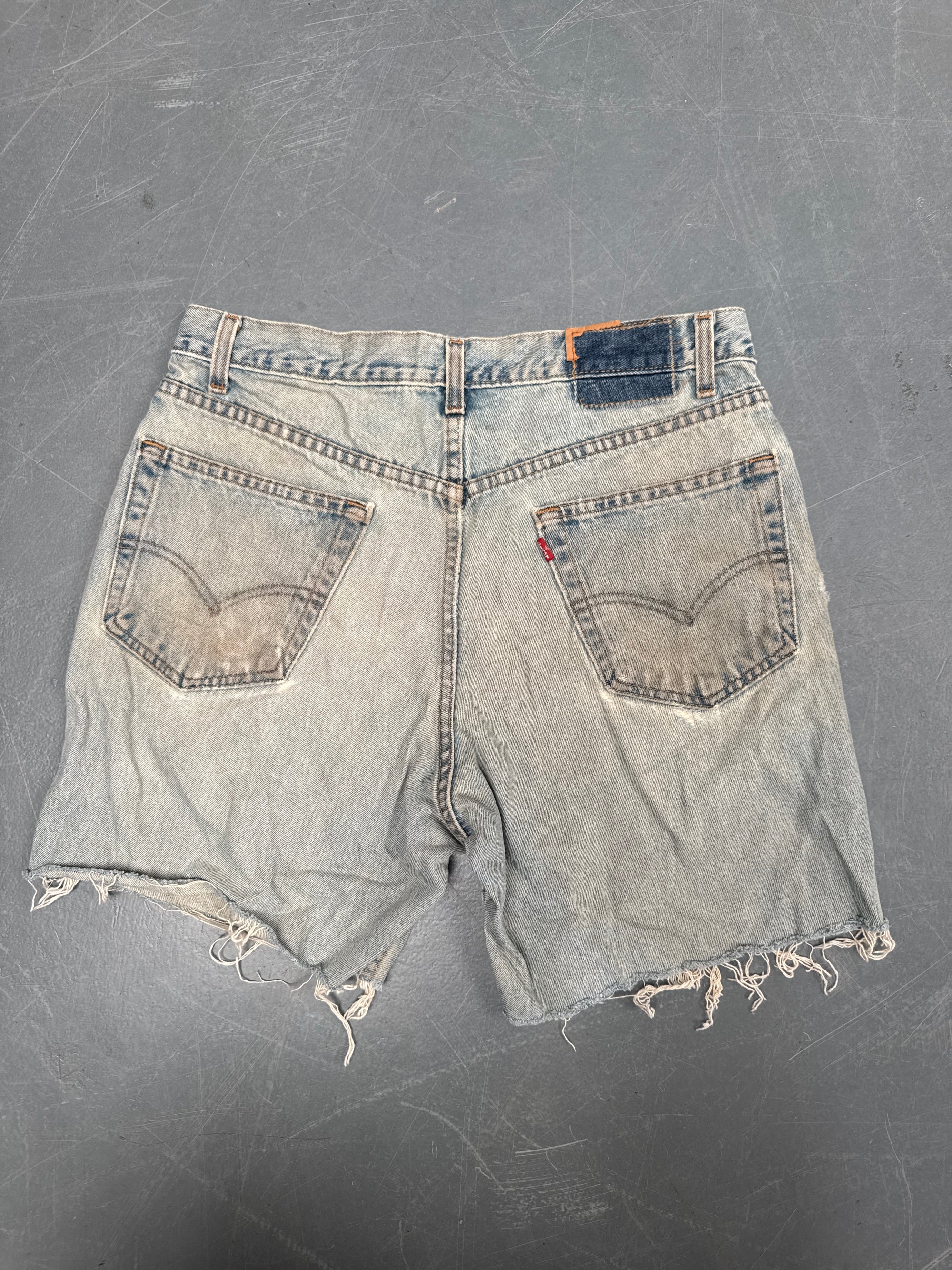 Vintage Levis Cut Off Denim Shorts - 90s Made - W 32 - SH850