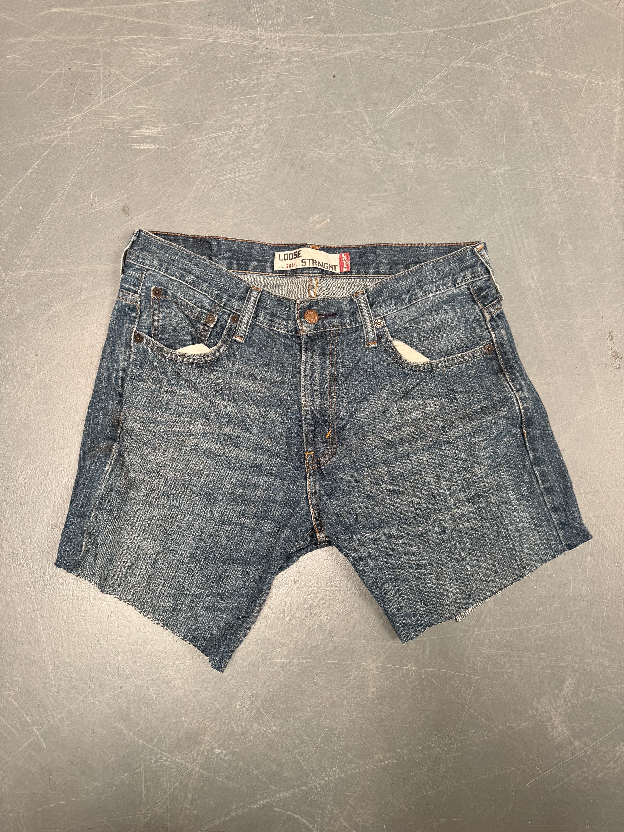 Vintage Levis Cut Off Denim Shorts - 90s Made - W 32 - SH852