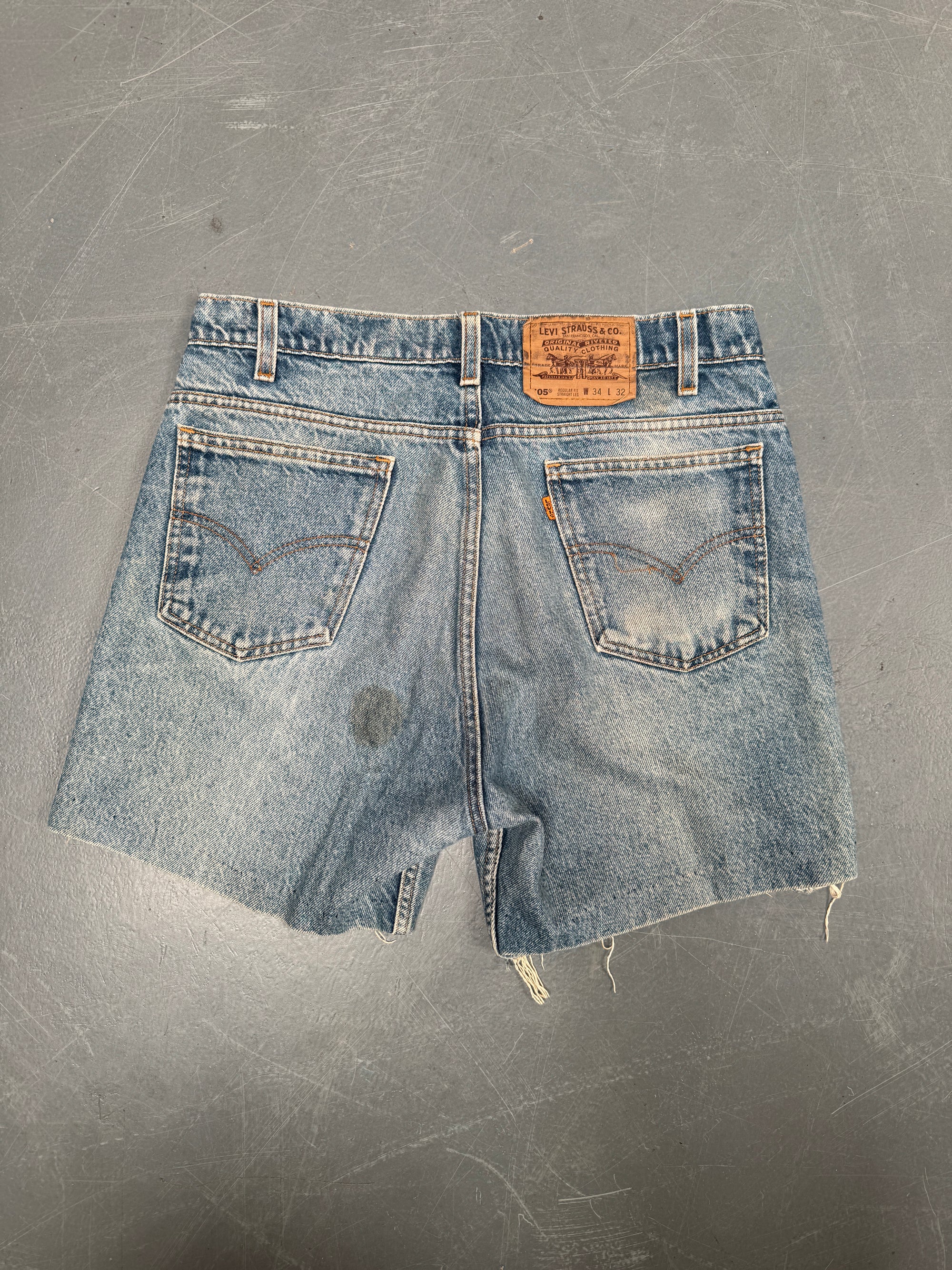 Vintage Levis Cut Off Denim Shorts - 90s Made - W 32 - SH853