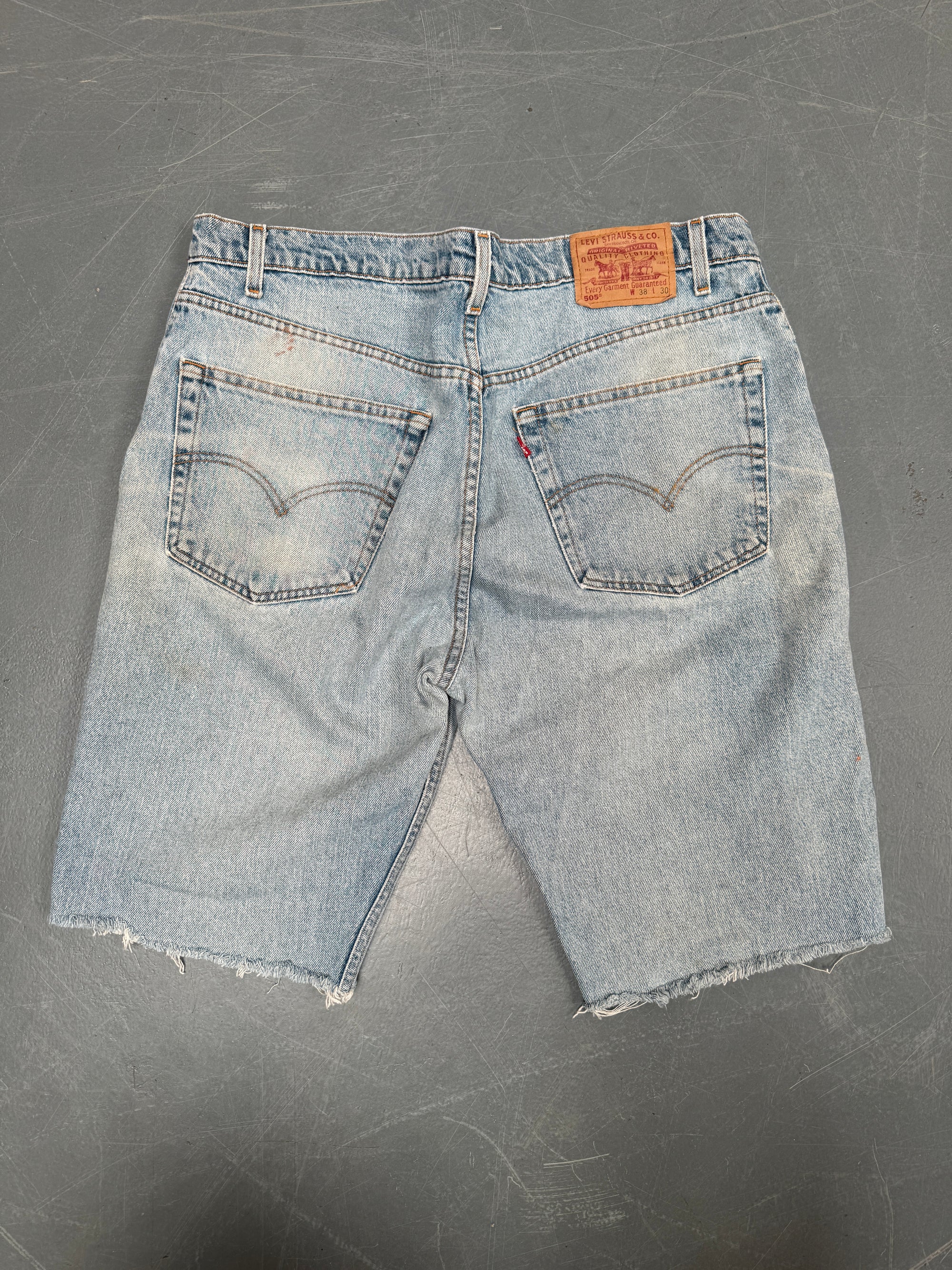 Vintage Levis Cut Off Denim Shorts - 90s Made - W 36 - SH854