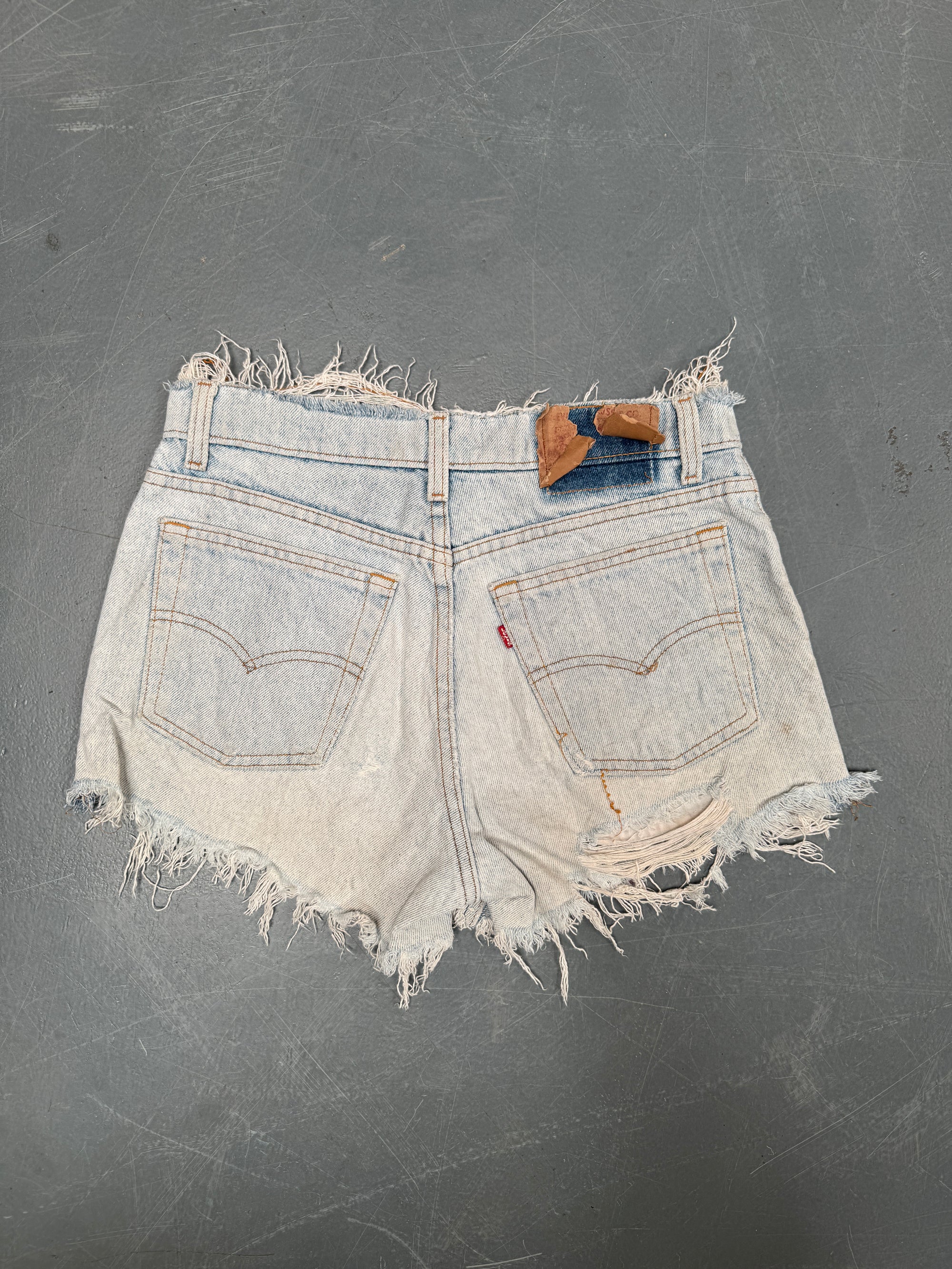 Vintage Levis Cut Off Denim Shorts - 90s Made - W 28 - SH856