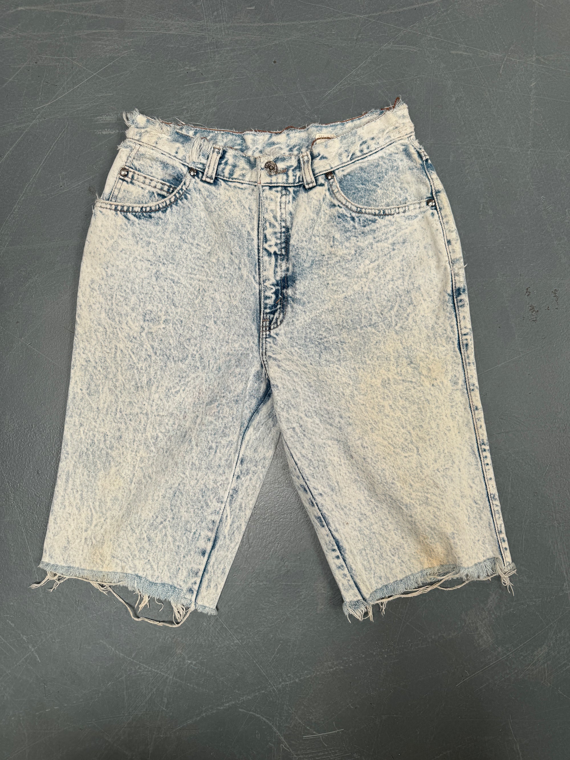 Vintage Levis Cut Off Denim Shorts - 90s Made - W 26 - SH857