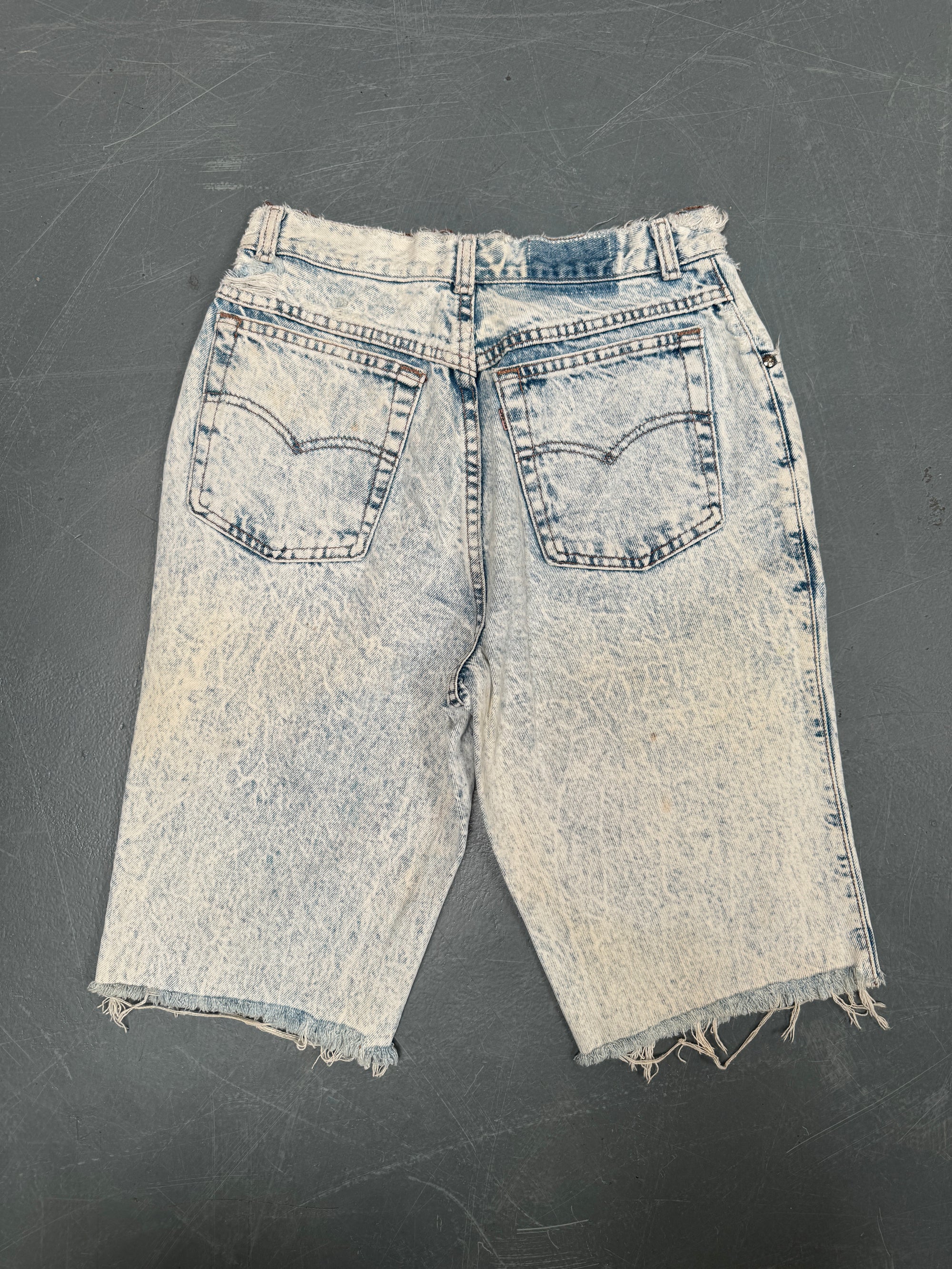Vintage Levis Cut Off Denim Shorts - 90s Made - W 26 - SH857