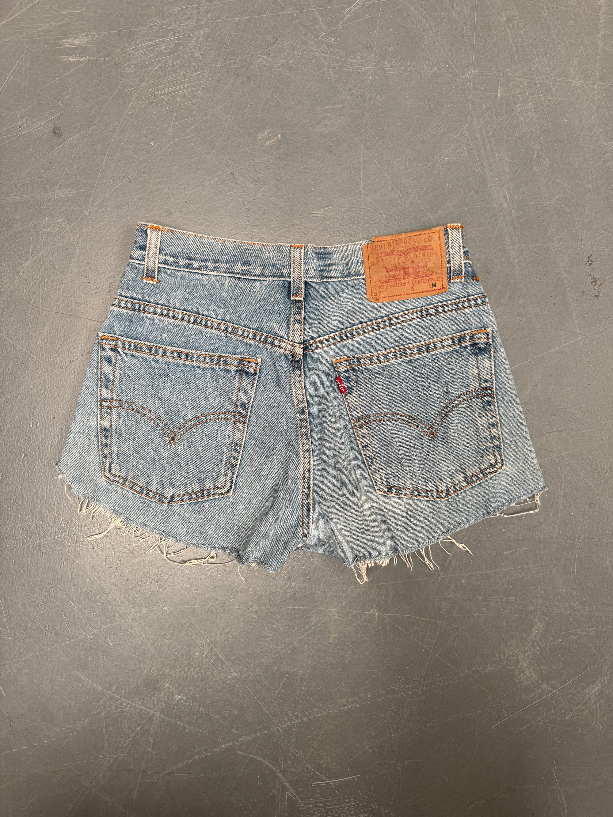 Vintage Levis Cut Off Denim Shorts - 90s Made - W 26 - SH861