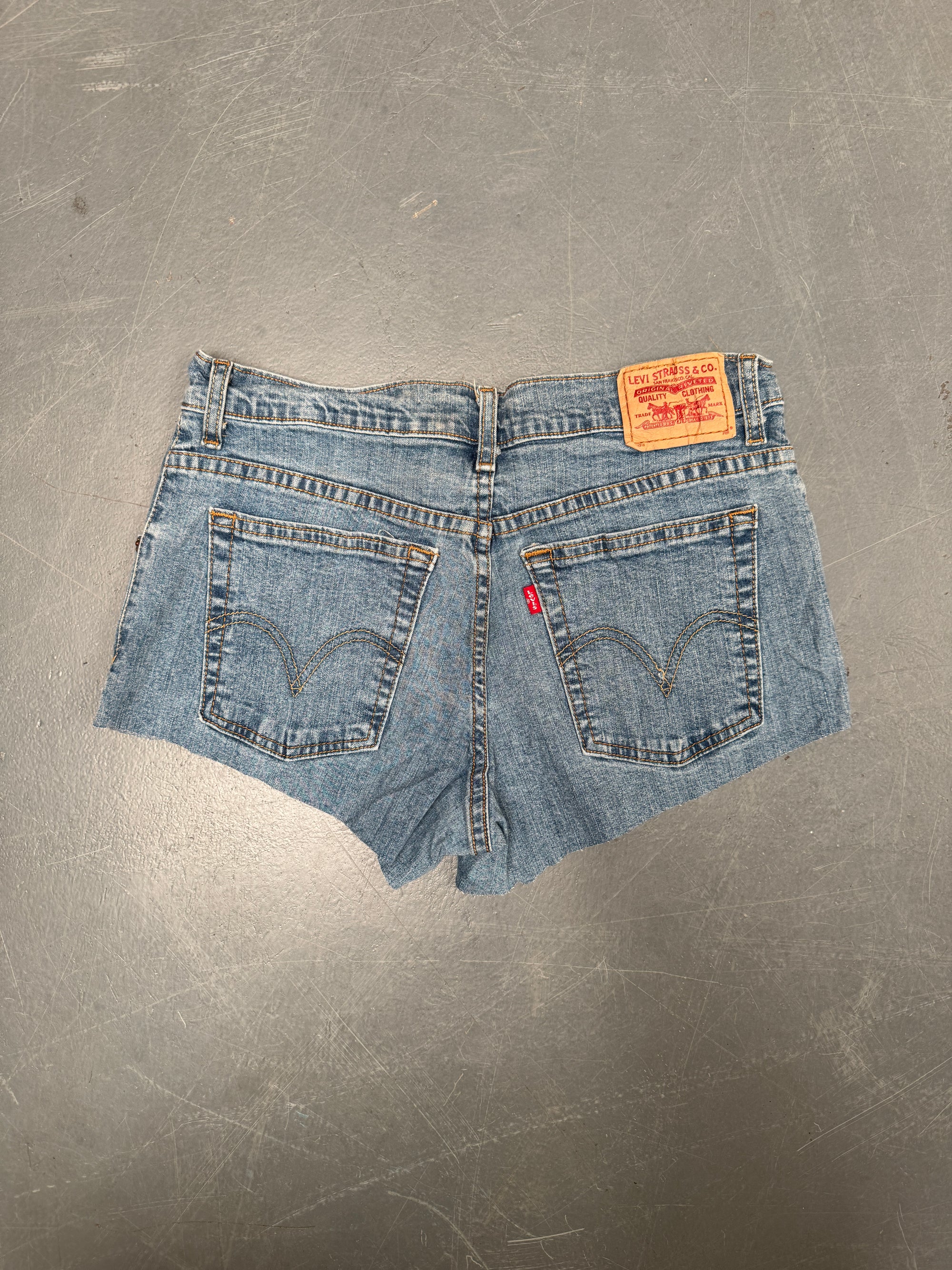 Vintage Levis Cut Off Denim Shorts - 90s Made - W 28 - SH862