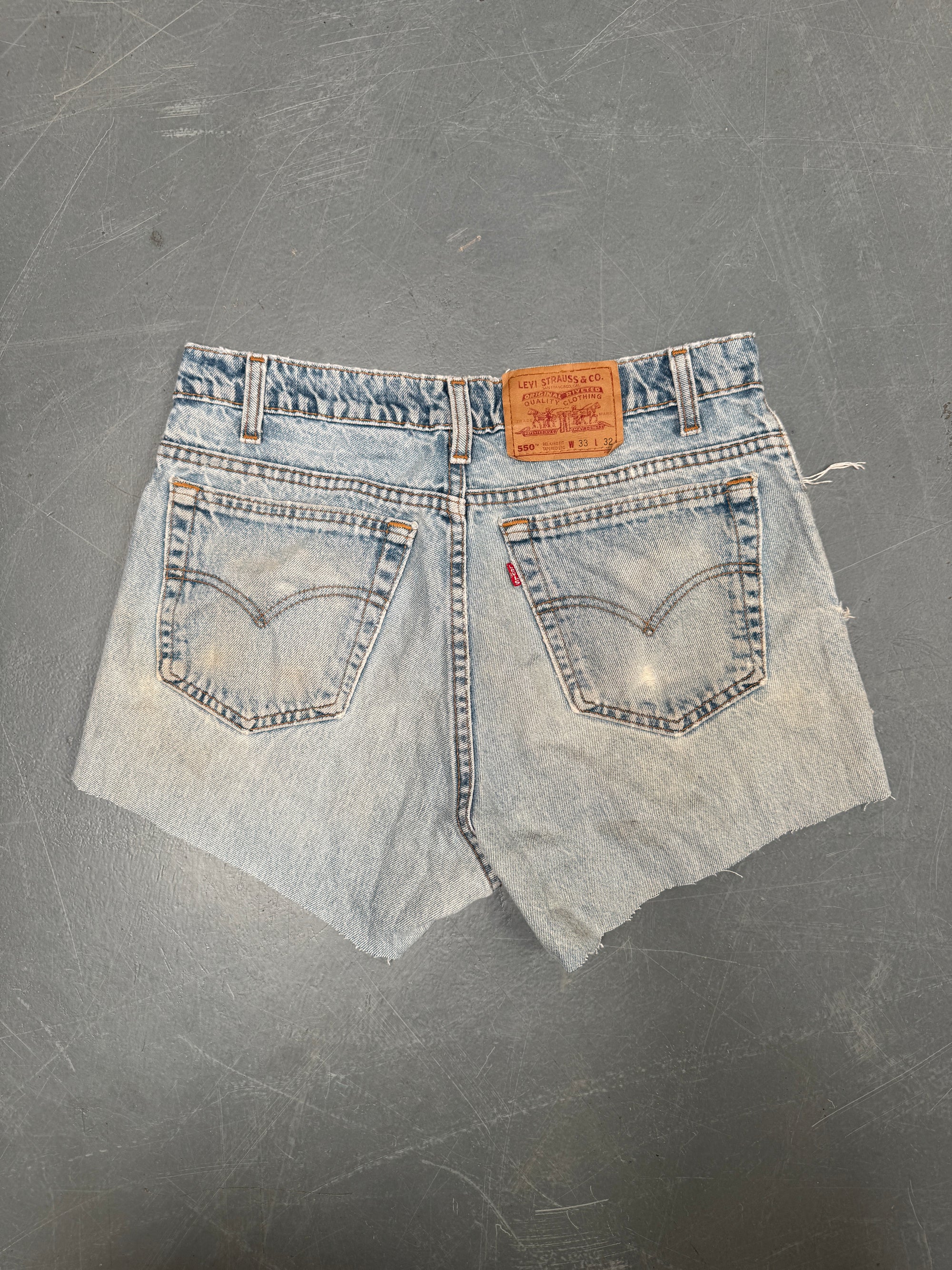 Vintage Levis Cut Off Denim Shorts - 90s Made - W 32 - SH863