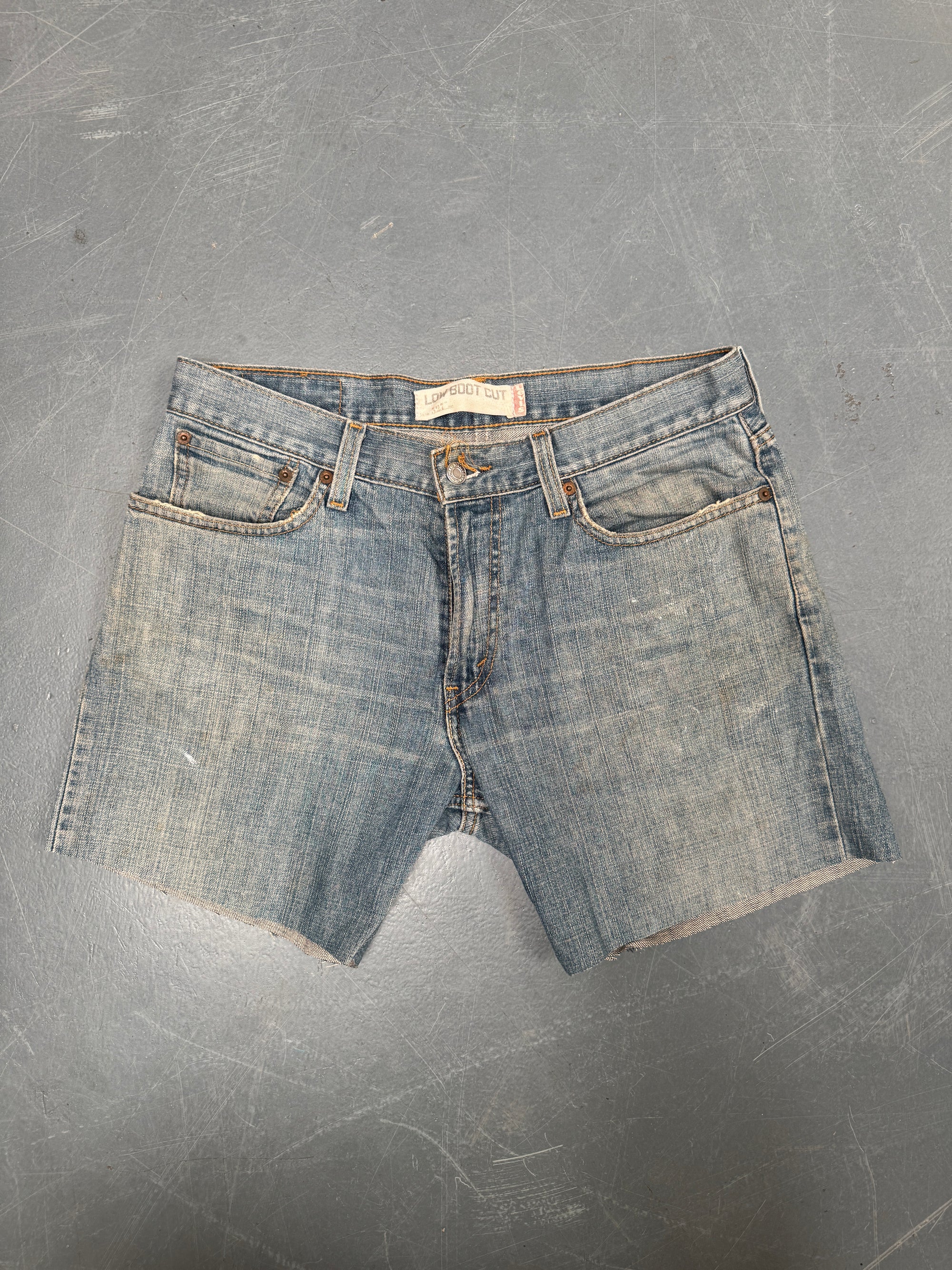 Vintage Levis Cut Off Denim Shorts - 90s Made - W 32 - SH866
