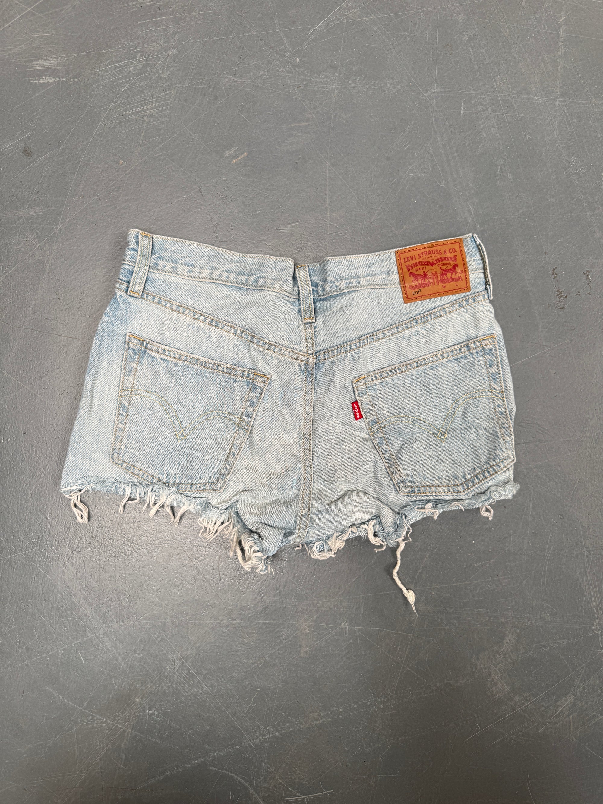 Vintage Levis Cut Off Denim Shorts - 90s Made - W 28 - SH875