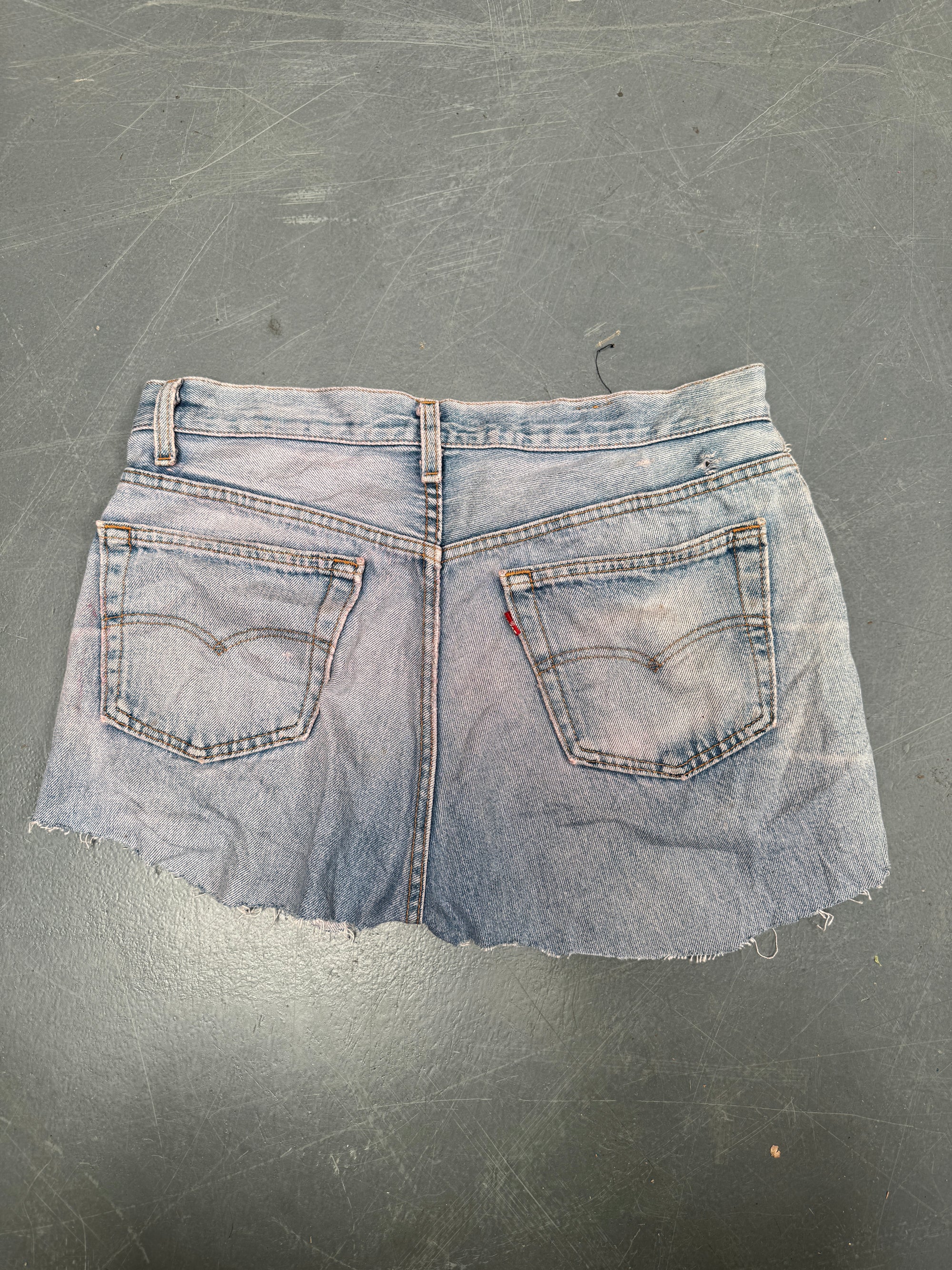 Vintage Levis Cut Off Denim Shorts - 90s Made - W 32 - SH879