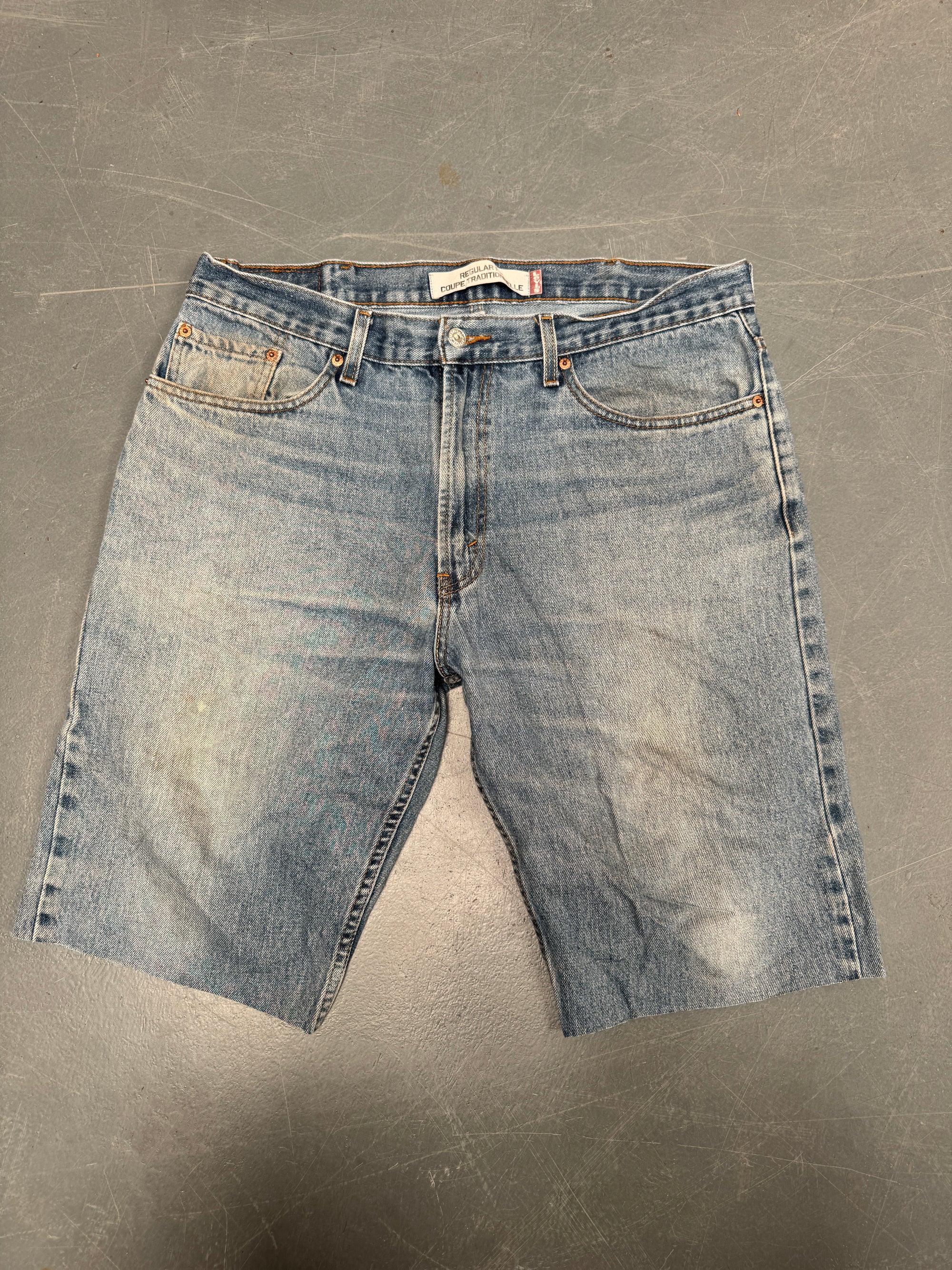 Vintage Levis Cut Off Denim Shorts - 90s Made - W 36 - SH882